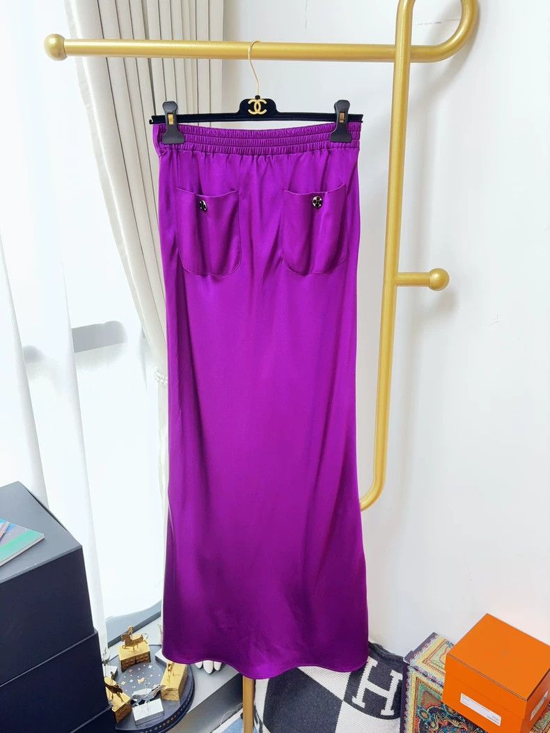 Chanel Chanel 22A handicraft workshop purple crystal purple satin Size 25" / US 0 / IT 36 - 1 Thumbnail