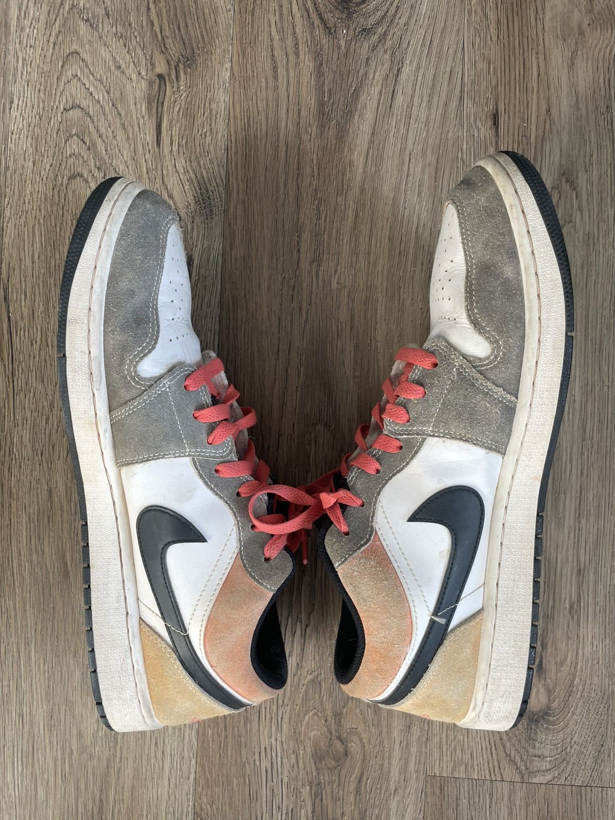 Jordan Brand Men Size 12 Jordan 1 Low SE Flight Club Shoes Size US 12 / EU 45 - 2 Thumbnail