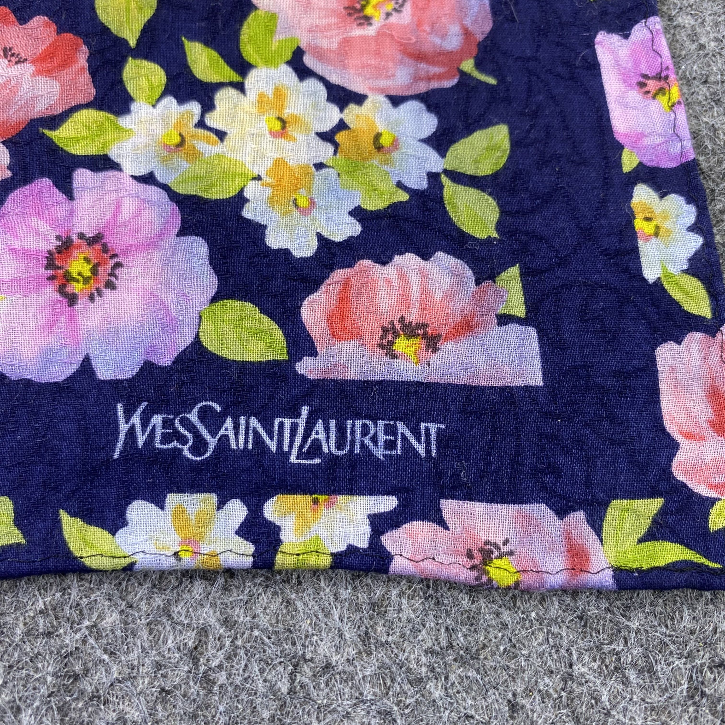 Vintage × Yves Saint Laurent Yves Saint Laurent Handkerchief / Bandana / Neckerchief-B629 Size ONE SIZE - 5 Thumbnail
