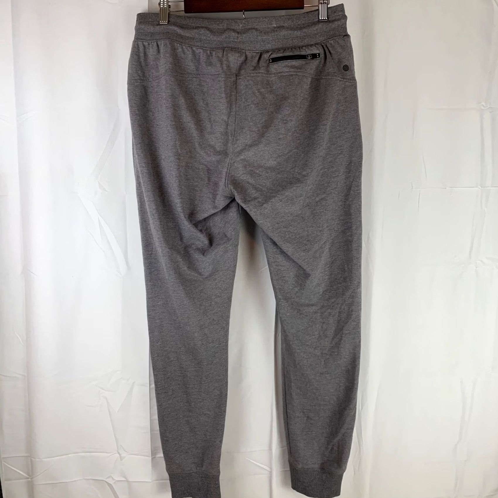 Vintage Zella Jogger Pants Mens Medium Gray Cotton Blend Fleece Athletic Tapered Cuffed Pockets Zip Back Pocket Casual Activewear Sweatpants Grey Size US 31 - 6 Thumbnail
