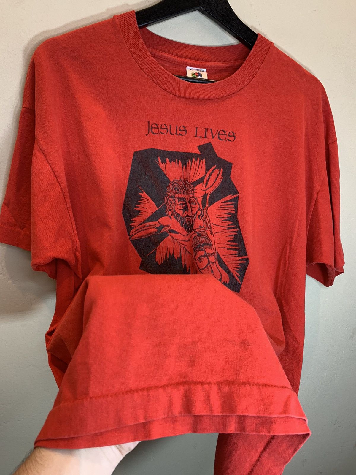 Vintage *RARE* Vintage 90’s Jesus Lives Vampires Never Die Art Shirt Size US XL / EU 56 / 4 - 3 Thumbnail