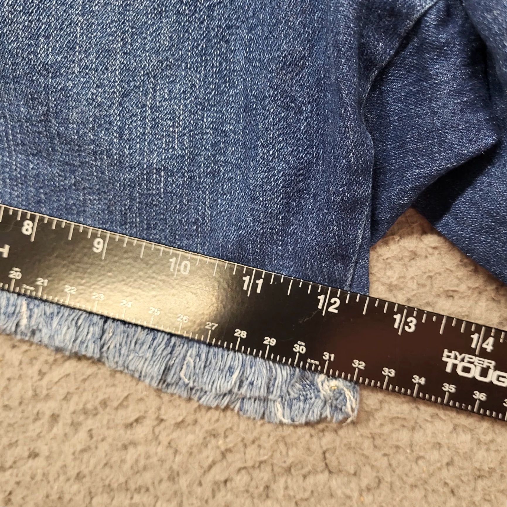 Vintage JUST BE Shorts Women's 2X Denim Fringe Hem Beach Daisy Summer Vacation Camp Activewear Breathable Pockets Denim Shorts 2X Blue Womens Size 40" / US 18 - 4 Thumbnail