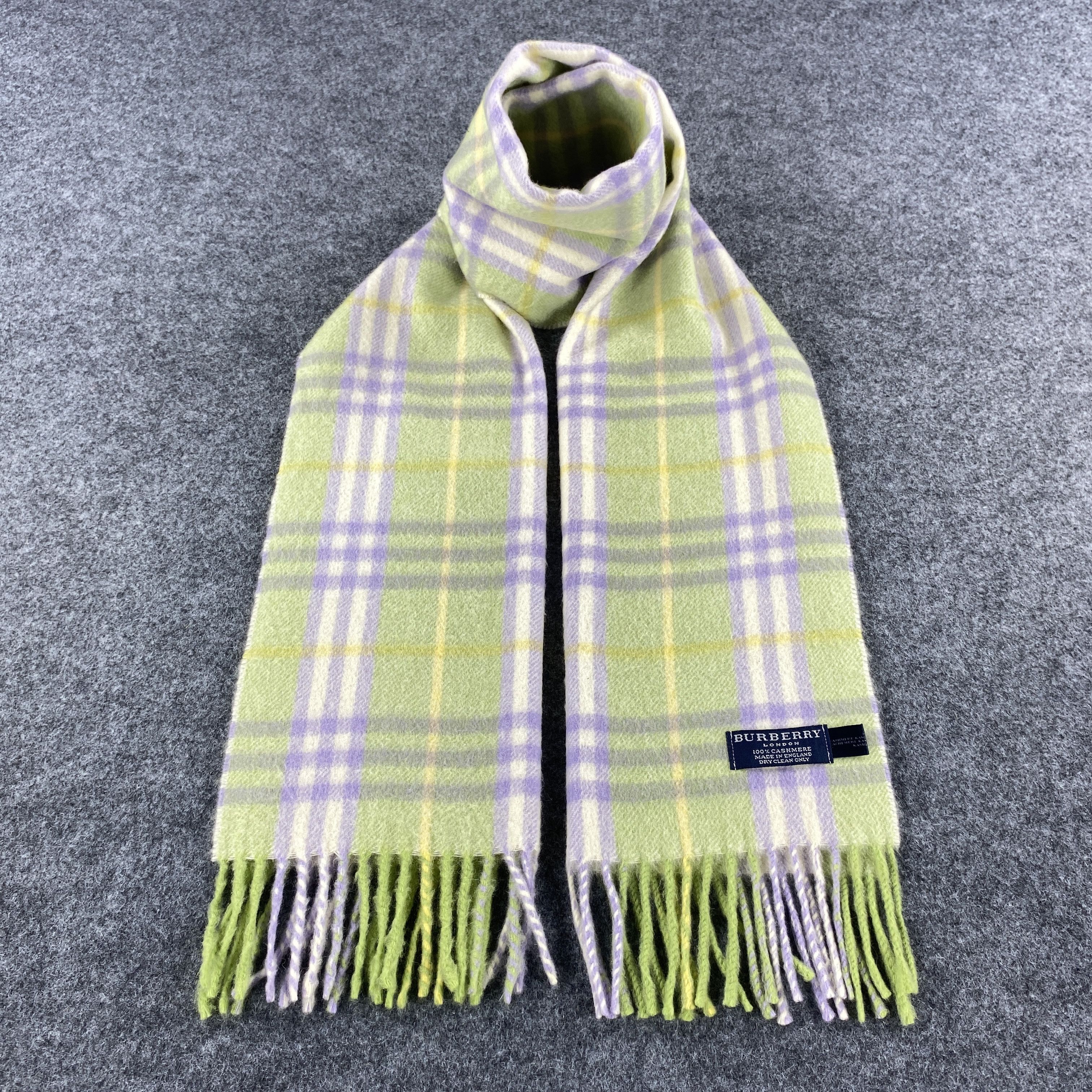 Burberry × Vintage Burberry Scarf # Muffler # Neckwear # D526 Size ONE SIZE - 1 Thumbnail