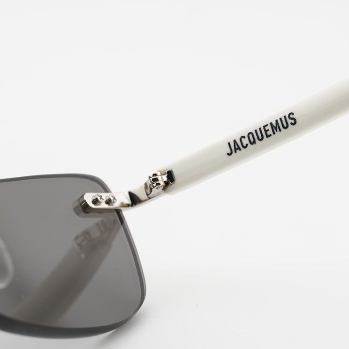 Jacquemus Jacquemus MIRADA JAC/69 C3 Sunglasses White Shield Frame Size ONE SIZE - 8 Thumbnail