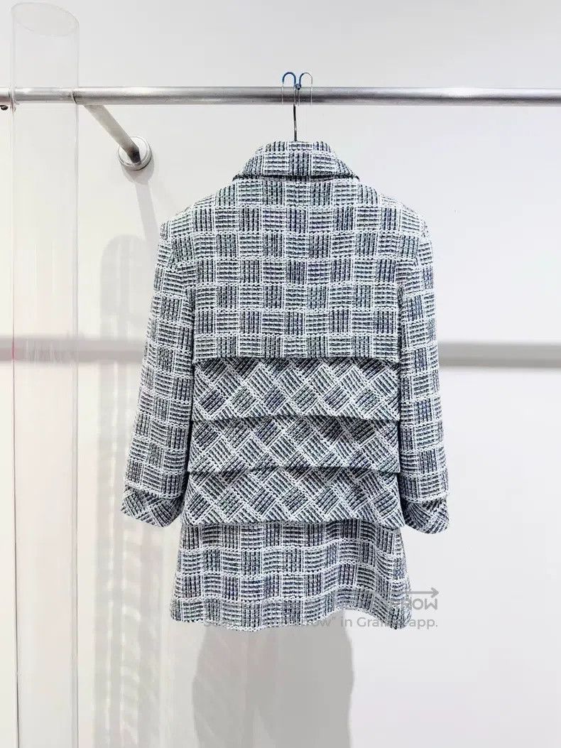 Chanel Chanel 18s Waterfall Series ruffled jacket Size XS / US 0-2 / IT 36-38 - 2 Thumbnail