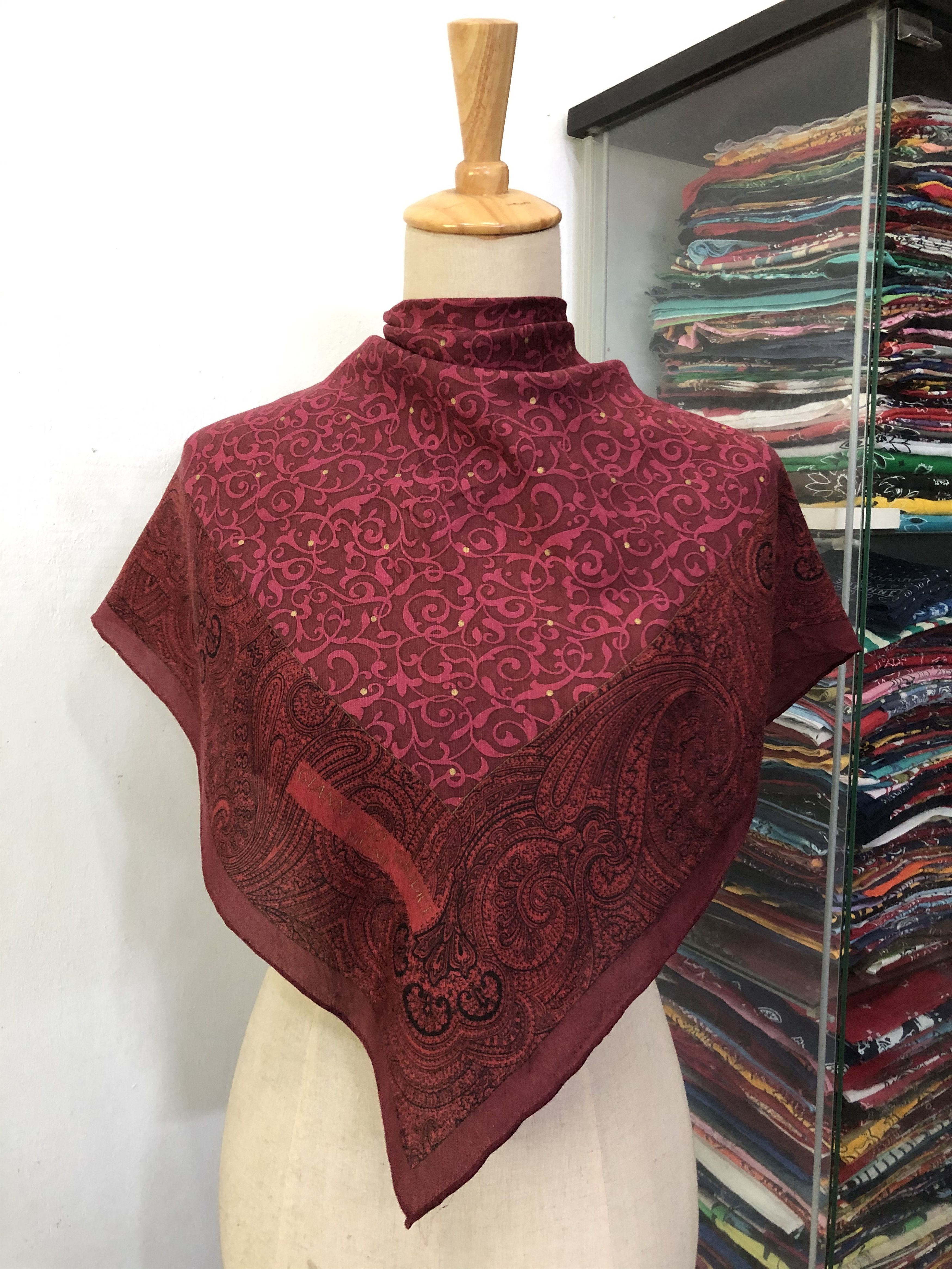 Vintage Vintage Gianni Lo Giudice Silk Scarf Size ONE SIZE - 1 Thumbnail