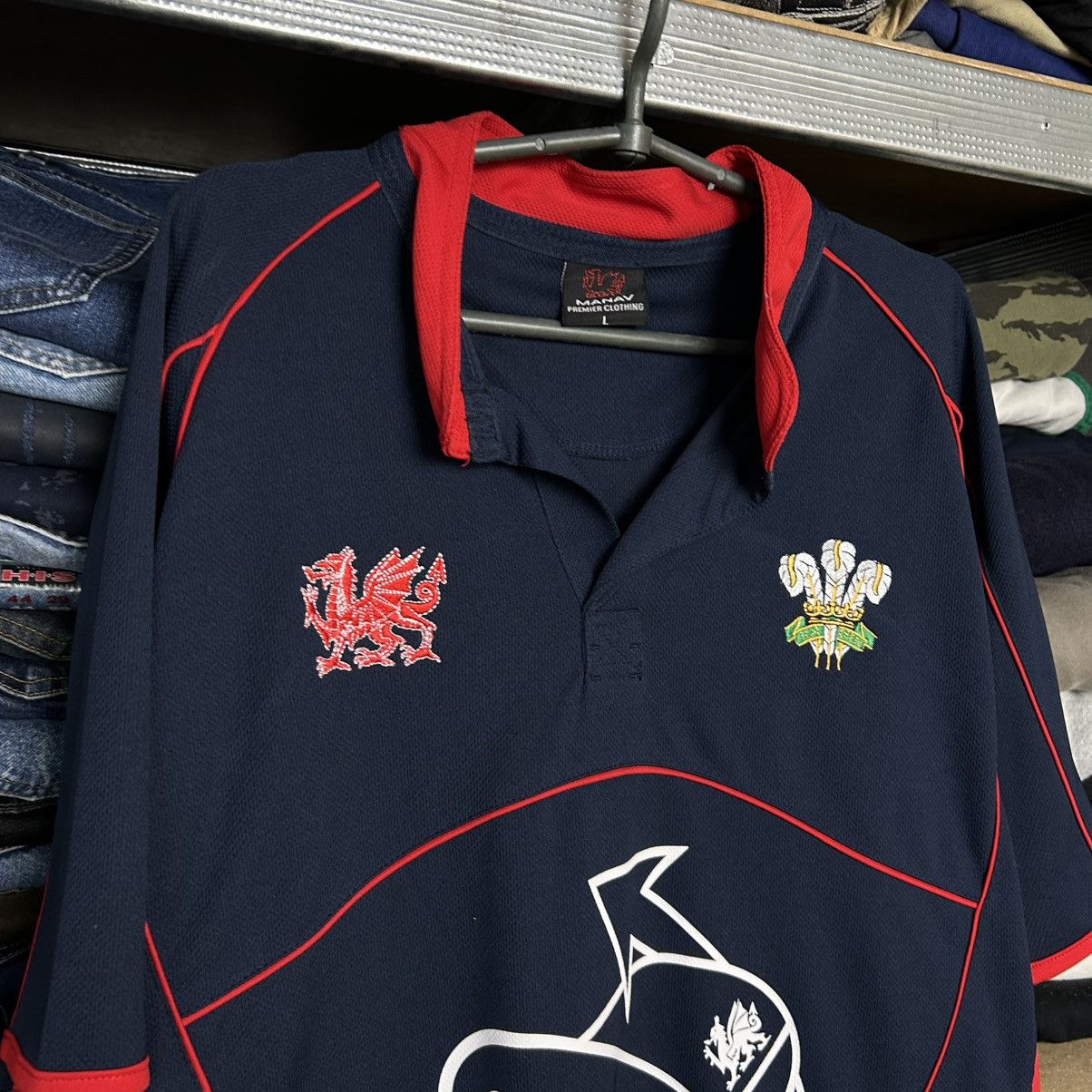 Vintage Vintage Manav Wales Rugny Big logo streetwear 2000’s jersey Size US L / EU 52-54 / 3 - 2 Thumbnail
