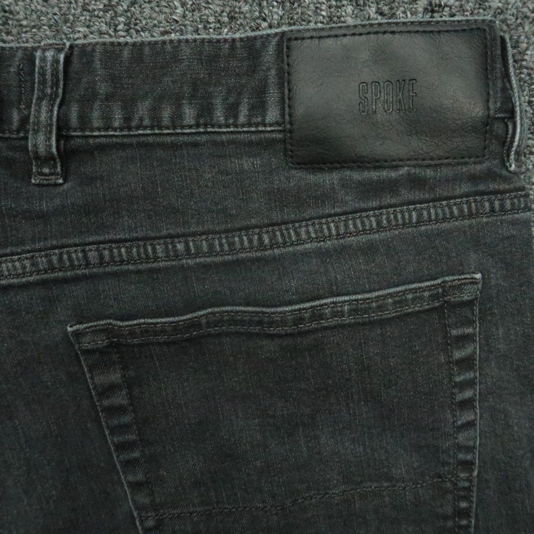 Denime Spoke Jeans Mens 37x29 Denim Straight 5-Pocket Black 37 Inseam Dark Denim Button Zip Belt Loops Regular Size 37 Vintage No Size US 37 - 6 Thumbnail