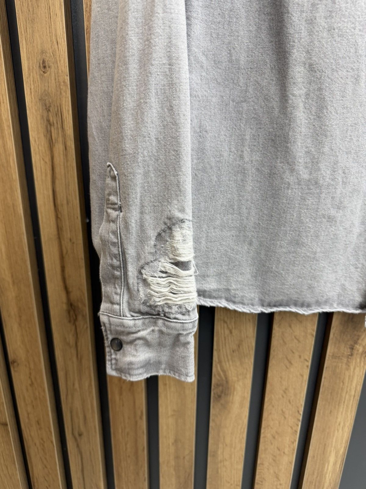 Allsaints AllSaints Drayson Shirt Grey Denim Distressed Size L Size US L / EU 52-54 / 3 - 7 Thumbnail