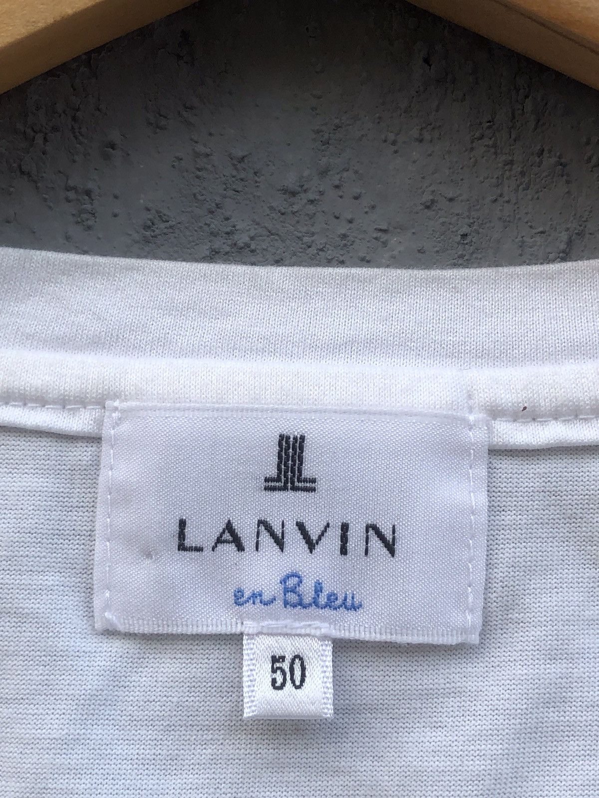 Lanvin Lanvin Abstrac News Paper Logo Tee Size US M / EU 48-50 / 2 - 9 Thumbnail