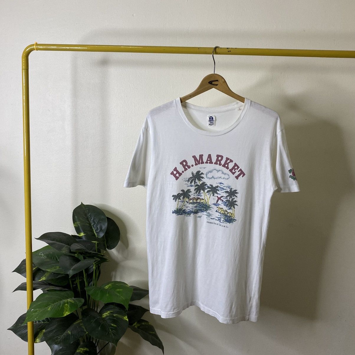 HOLLYWOOD RANCH MARKET HR Market Nice Graphic T Shirt Size US M / EU 48-50 / 2 - 1 Thumbnail