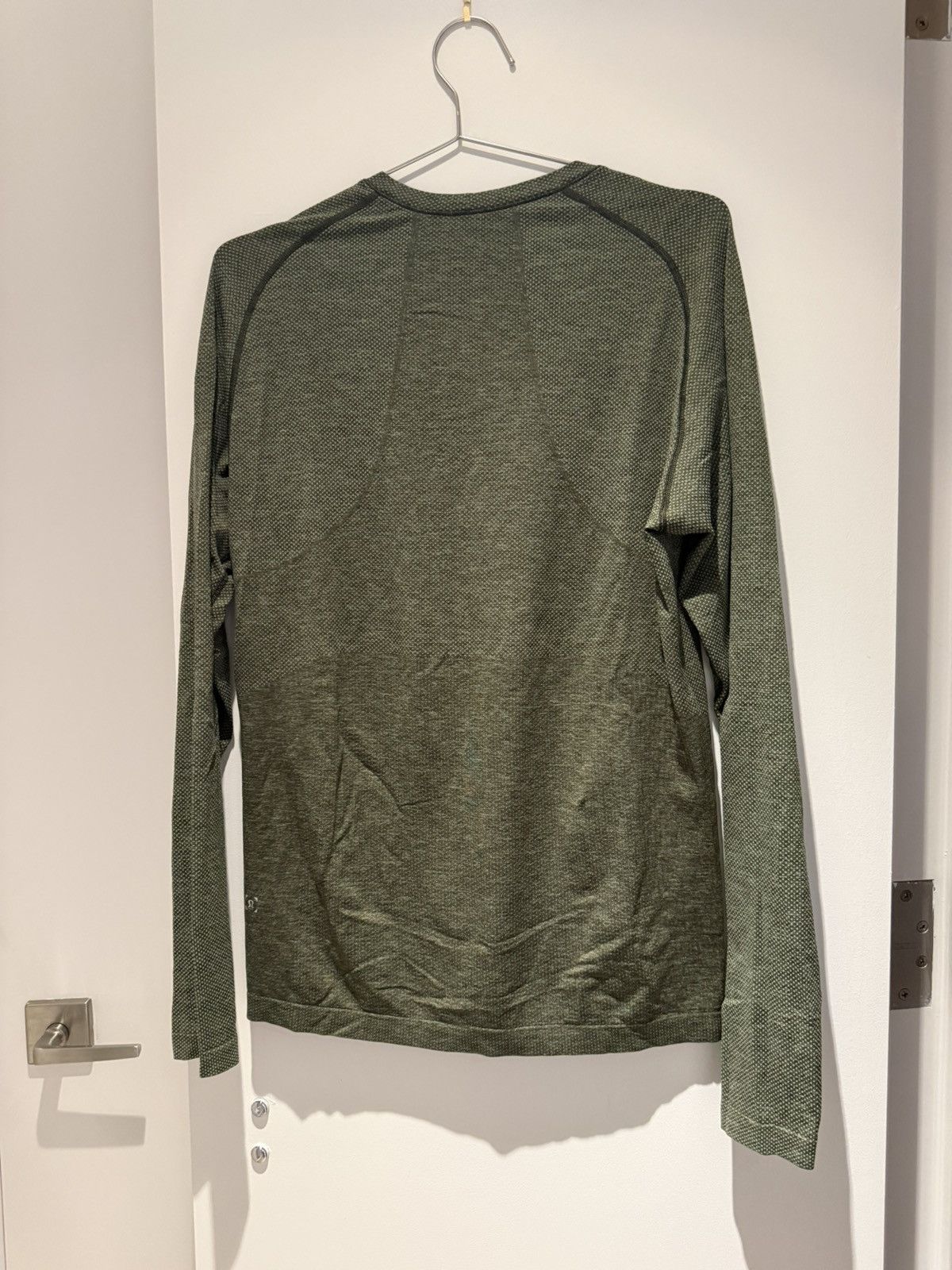 Lululemon Lululemon Long Sleeve Athletic Shirt Size US S / EU 44-46 / 1 - 5 Thumbnail