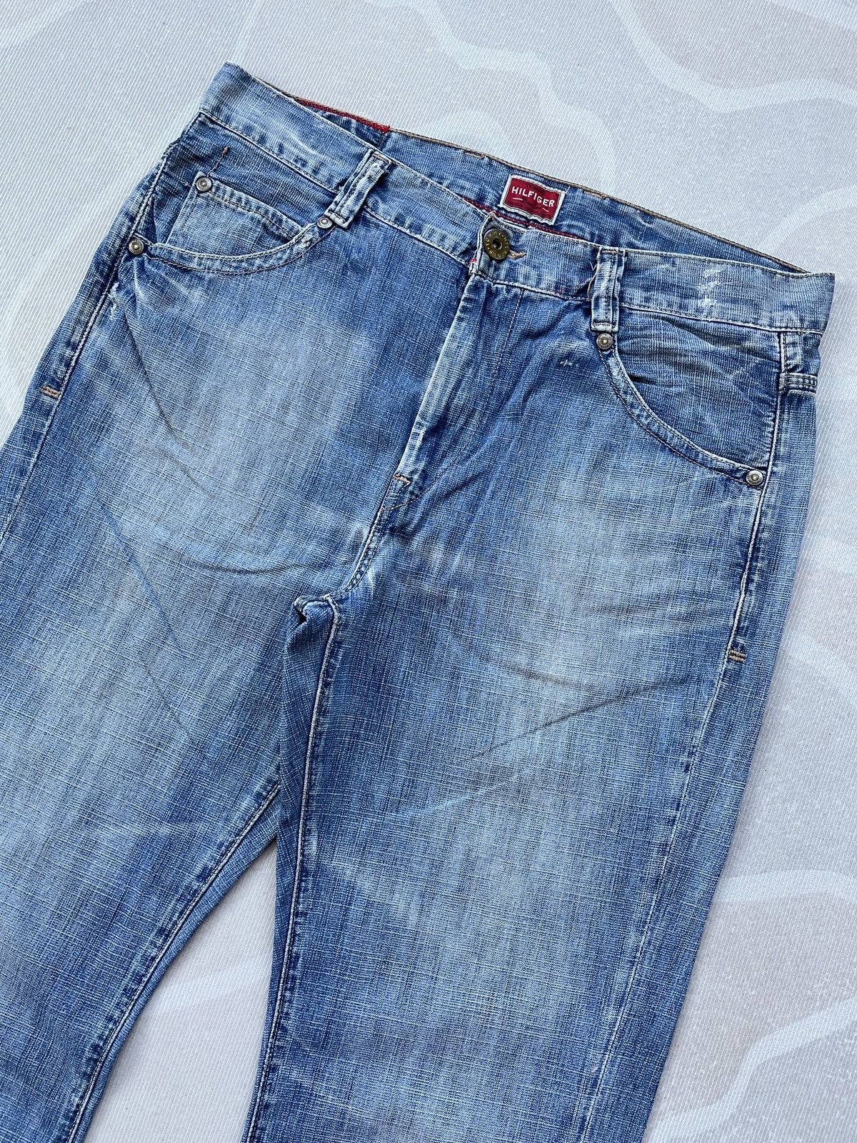 Tommy Hilfiger Tommy Hilfiger Relaxed Jeans (LG124) Size US 35 - 1 Thumbnail