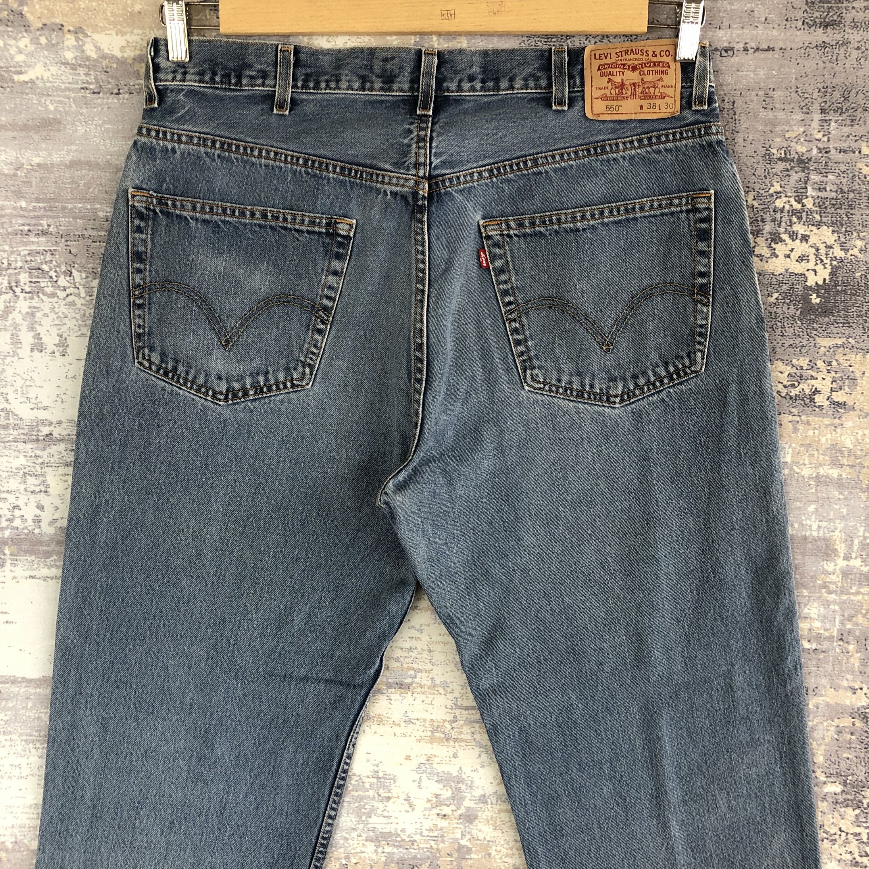 Levi's Vintage Levis 550 Baggy Jeans Levi's Faded Wash Denim Size US 36 / EU 52 - 4 Thumbnail