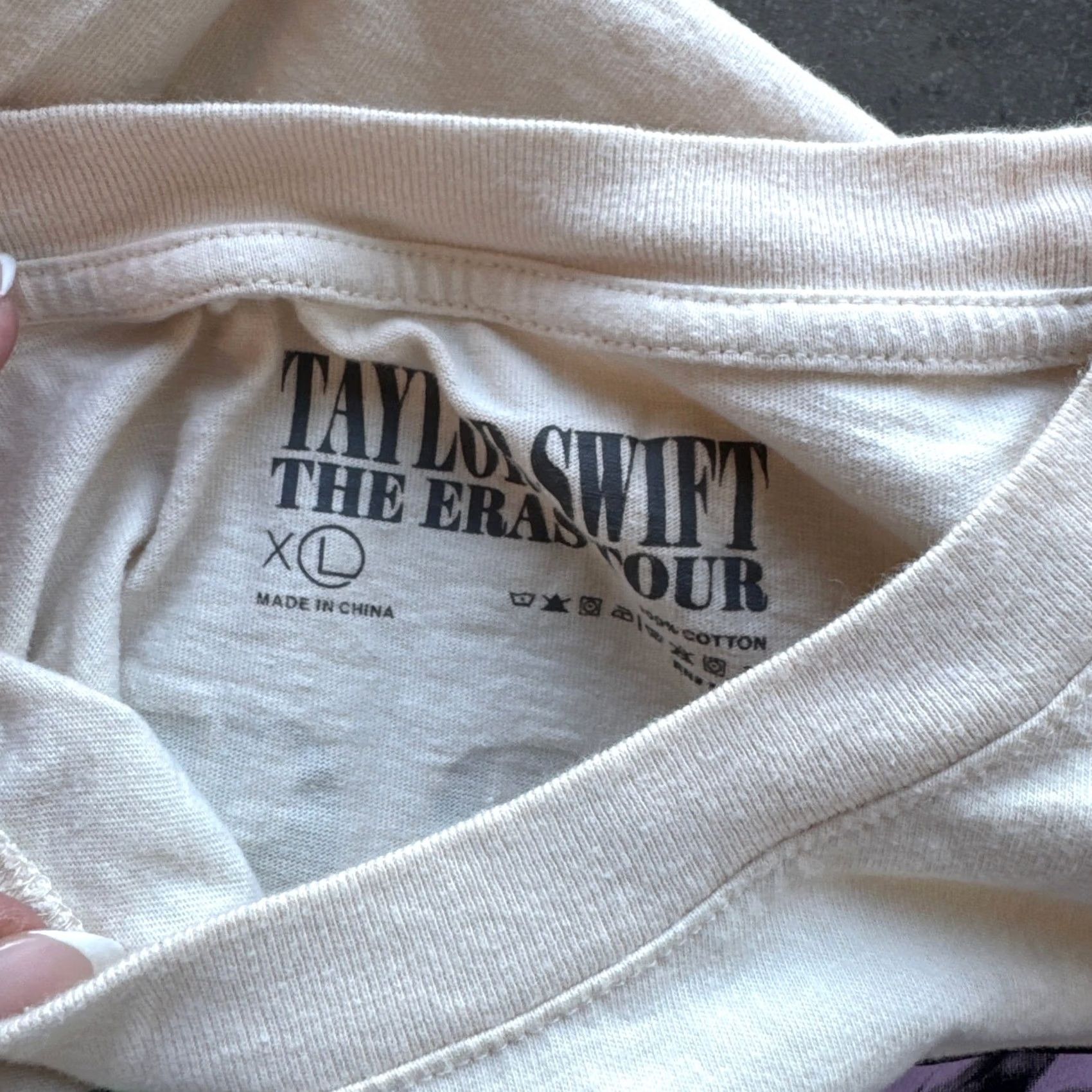 Vintage VINTAGE Taylor Swift Eras Tour Concert Band Short Sleeve Graphic Tee XL Mens Beige 2000s 90s 00s Ladies Girls Womens Size US 36 / EU 52 - 5 Thumbnail