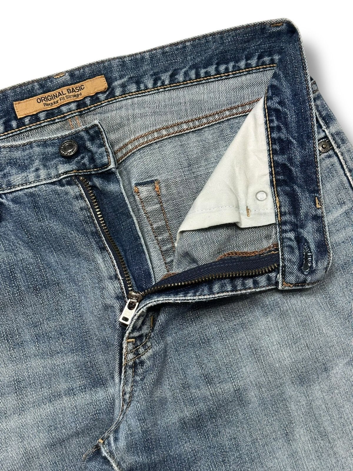 Uniqlo Vintage Uniqlo Regular Fit Straight Jeans With Bluewash Size US 32 / EU 48 - 10 Thumbnail