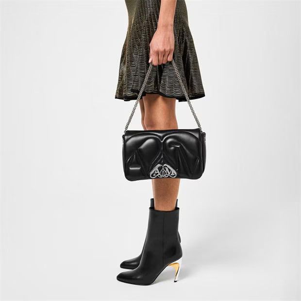 Alexander McQueen o1g2r1mq0824 Size: OS / The Seal Small Bag in Black Size ONE SIZE - 1 Thumbnail
