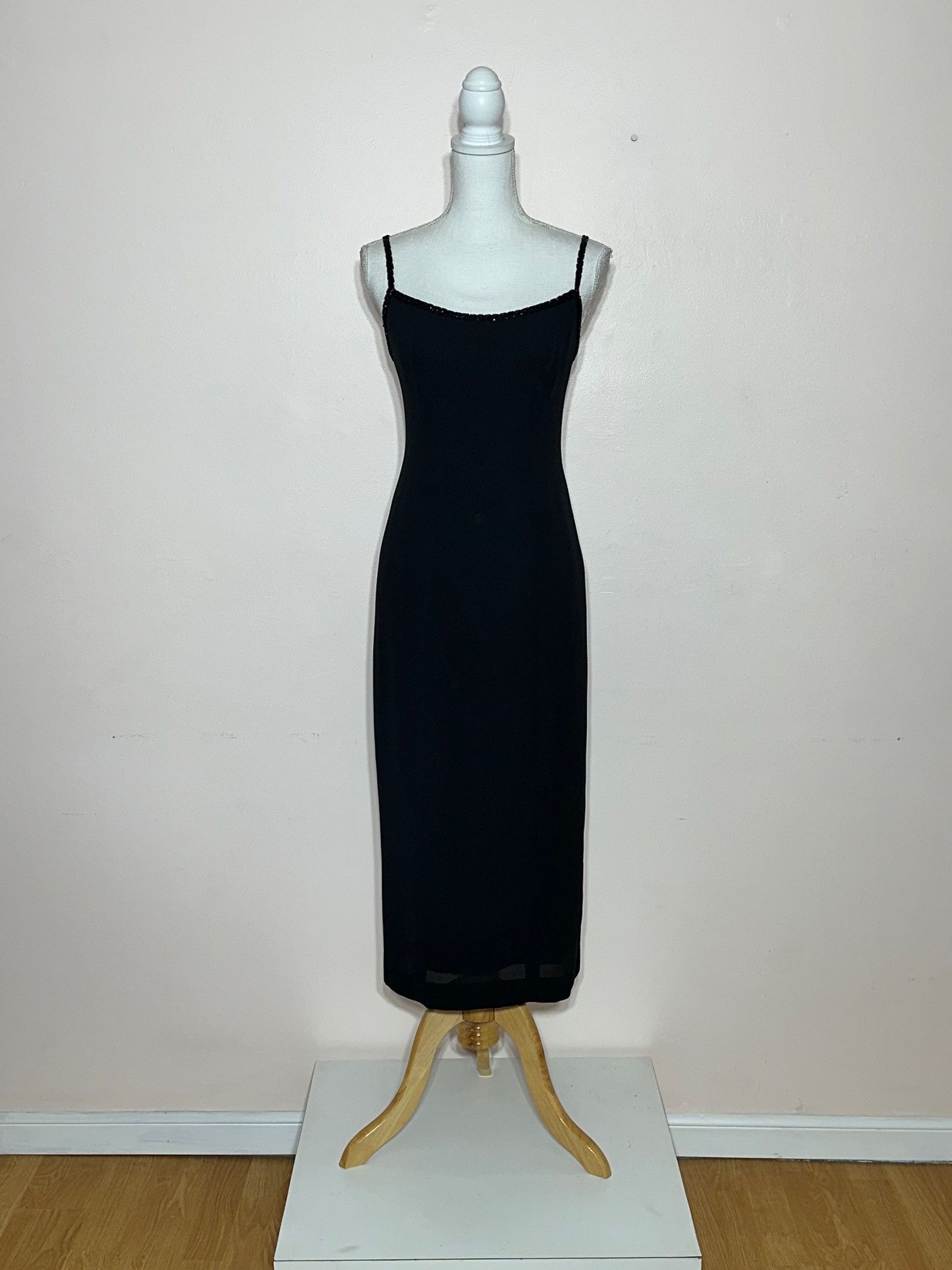 Ann Taylor Ann Taylor Black Crepe Sheath Beaded Neck and Straps Size 6P Size M / US 6-8 / IT 42-44 - 2 Thumbnail