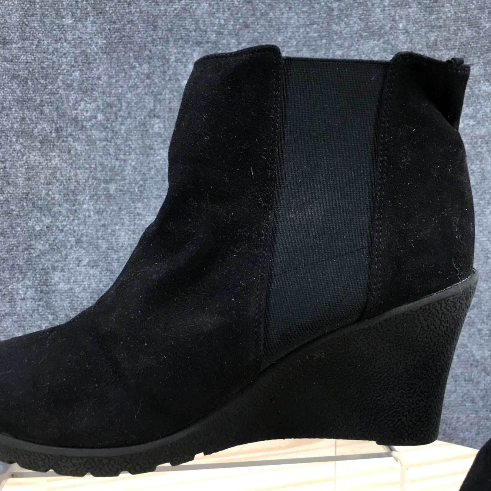 H&M H&M Boots Womens 40 Casual Pull On Chelsea Ankle Bootie Black Faux Suede Wedge Size US 9 / IT 39 - 5 Thumbnail