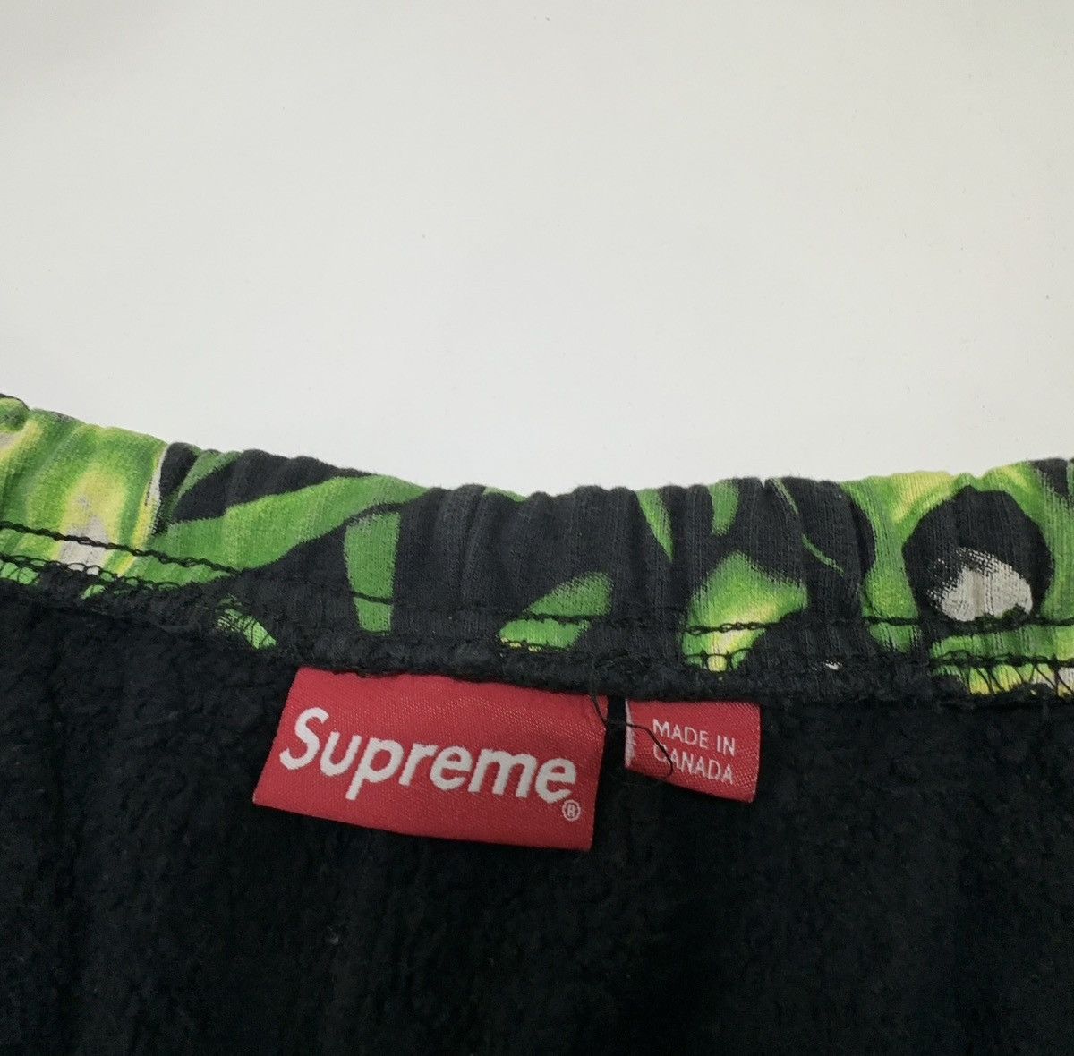 Supreme Supreme skull pile short sweatshort Size US 32 / EU 48 - 3 Thumbnail