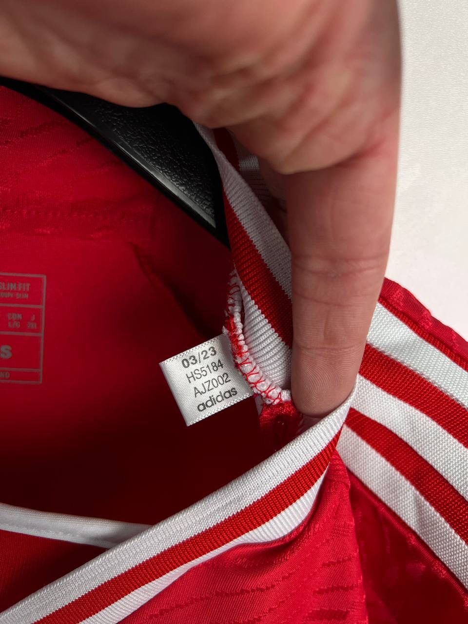Adidas Benfica Adidas 2023-24 t-shirts size L Size US L / EU 52-54 / 3 - 4 Thumbnail
