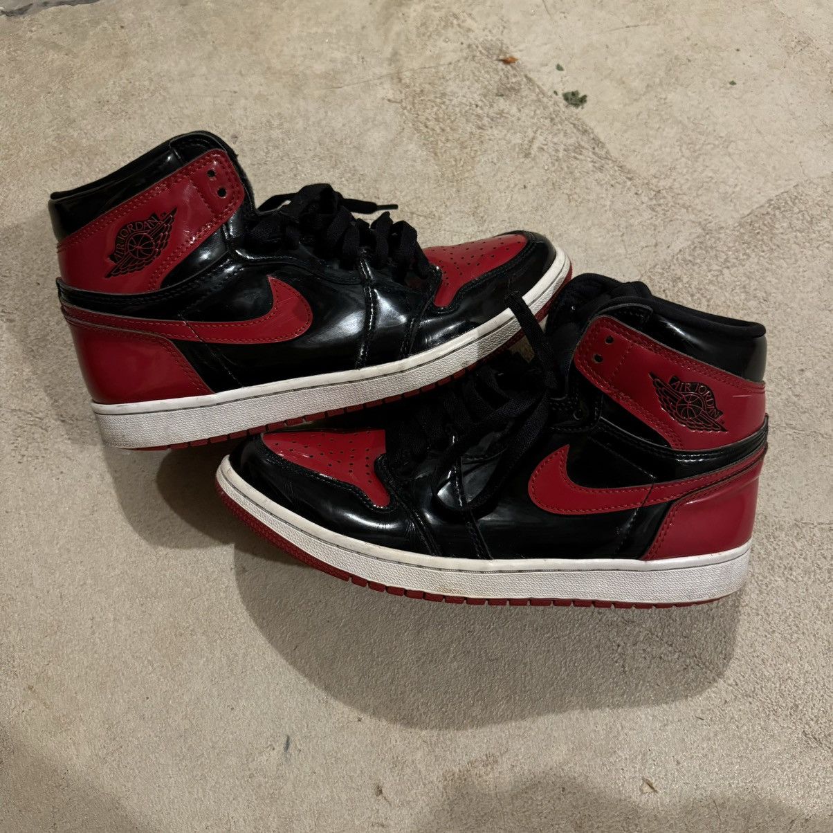 Jordan Brand Jordan 1 Retro High OG Patent Bred Sz 8.5 Size US 8.5 / EU 41-42 - 1 Thumbnail