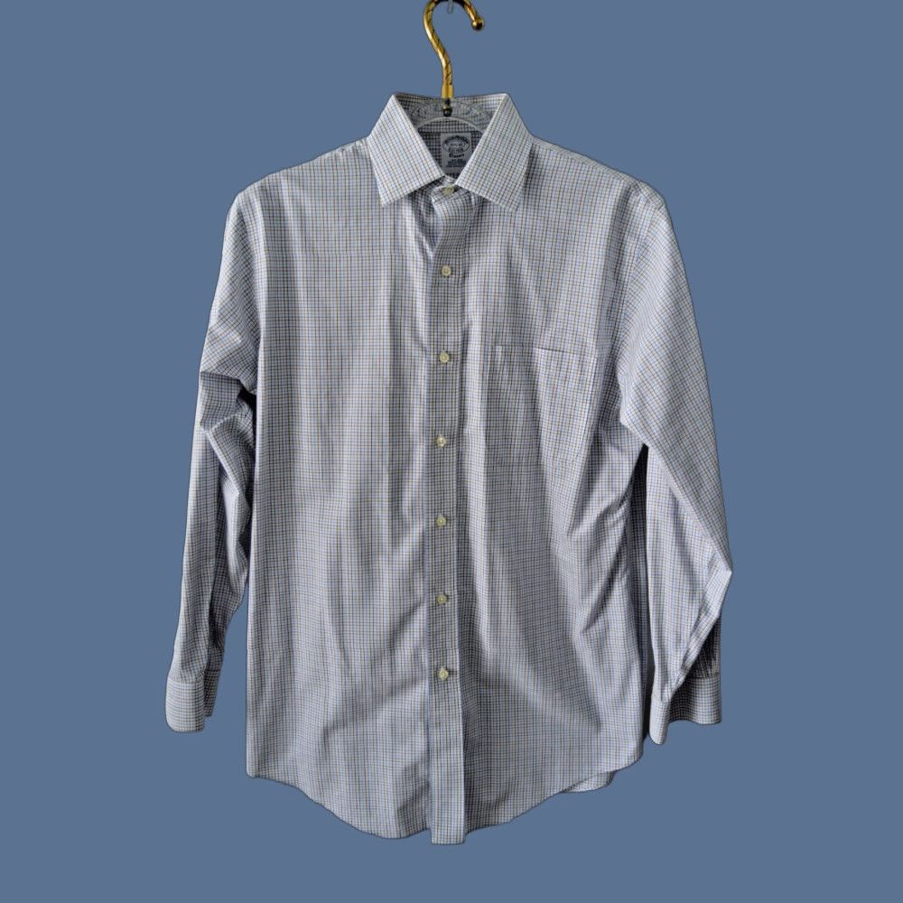 Brooks Brothers Brooks Brothers Men Dress Shirt White Plaid Classic Cotton 15.5-32 Shirt Regular Men’s White Plaid Classic Cotton 15.5 32 Size 42R - 1 Thumbnail