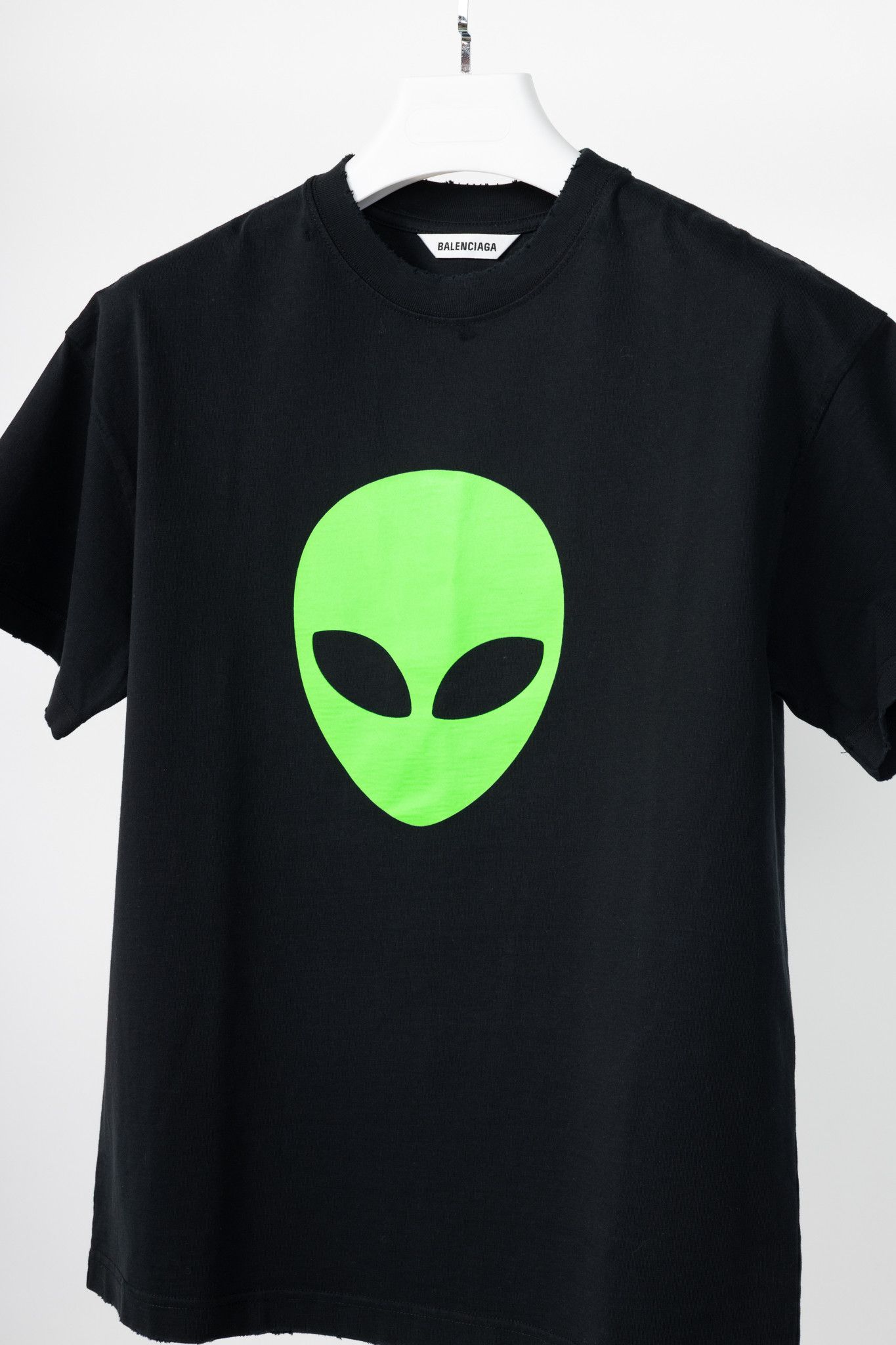 Balenciaga Balenciaga Black Alien-Graphic Distressed Cotton T-Shirt Size XS / US 0-2 / IT 36-38 - 3 Thumbnail