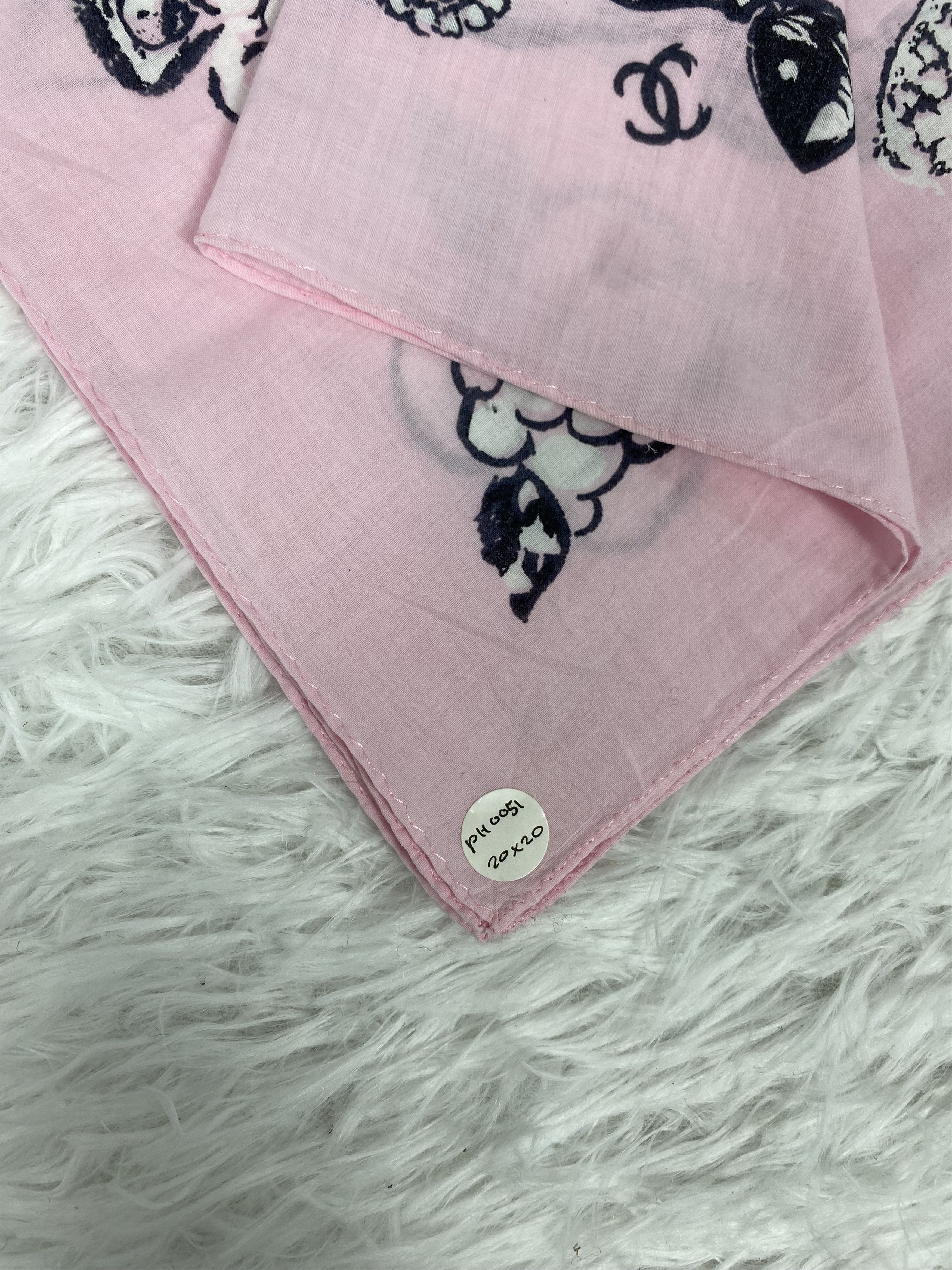 Vintage Vintage Chanel Handkerchief Neckerchief PH0051 Size ONE SIZE - 2 Thumbnail
