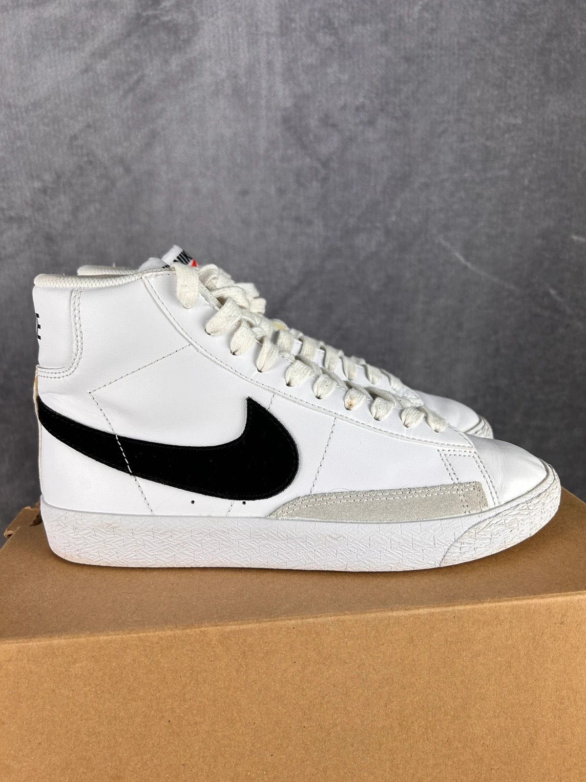 Nike Nike Blazer Mid classic sneakers with black swoosh Size US 8 / IT 38 - 4 Thumbnail