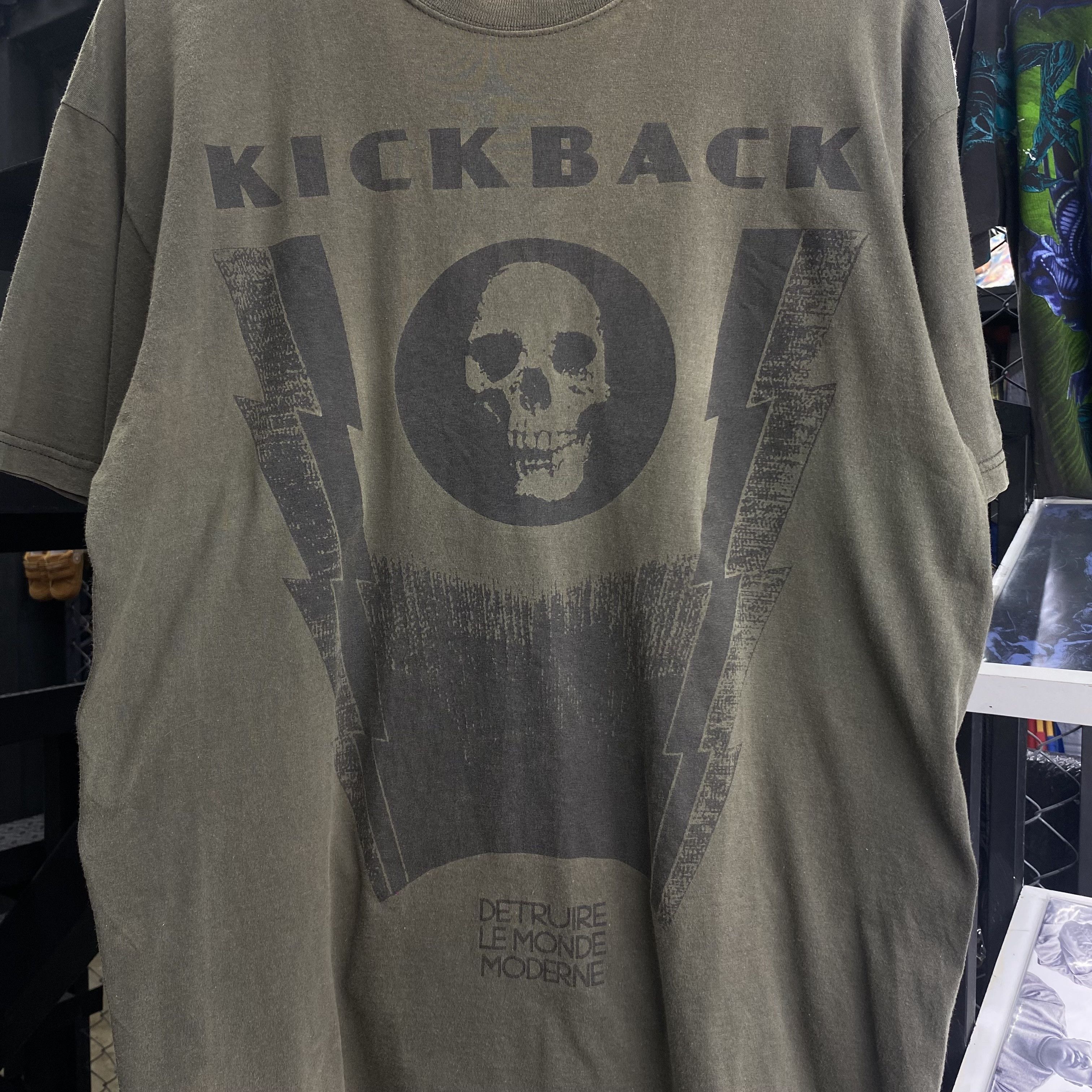 Band Tees KICKBACK Detruire Le monde Moderne Vintage 2000s Size US L / EU 52-54 / 3 - 2 Thumbnail