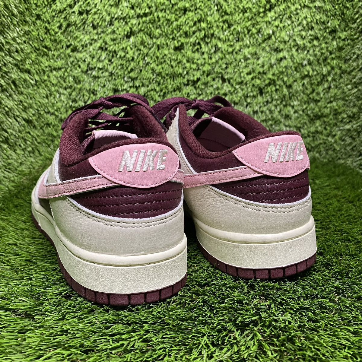 Nike Nike Dunk Low “Valentines” Size US 12 / EU 45 - 5 Thumbnail