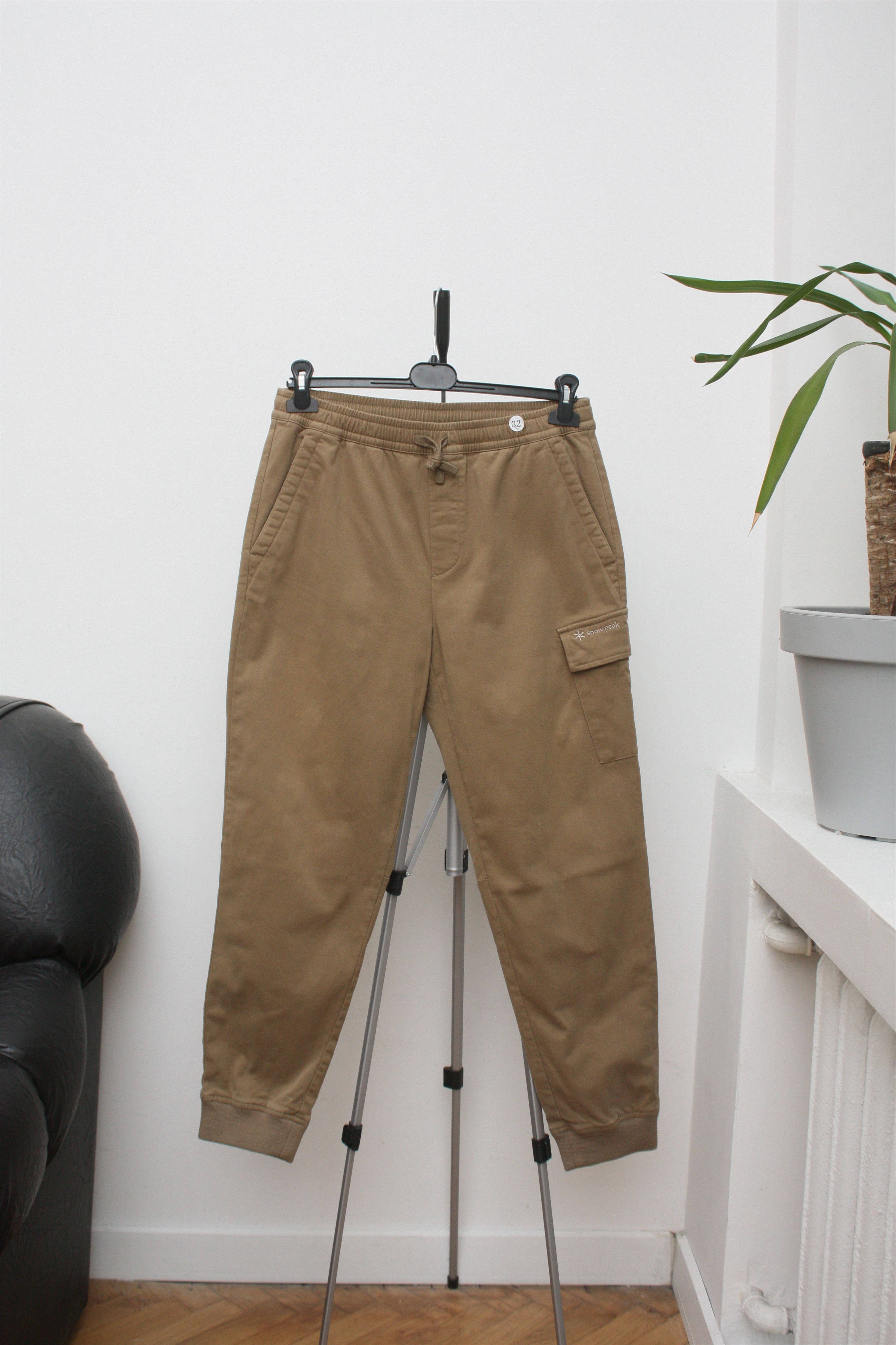 Snow Peak Snow Peak Mustard Cargo Joggers Men's Medium Size US 32 / EU 48 - 2 Thumbnail