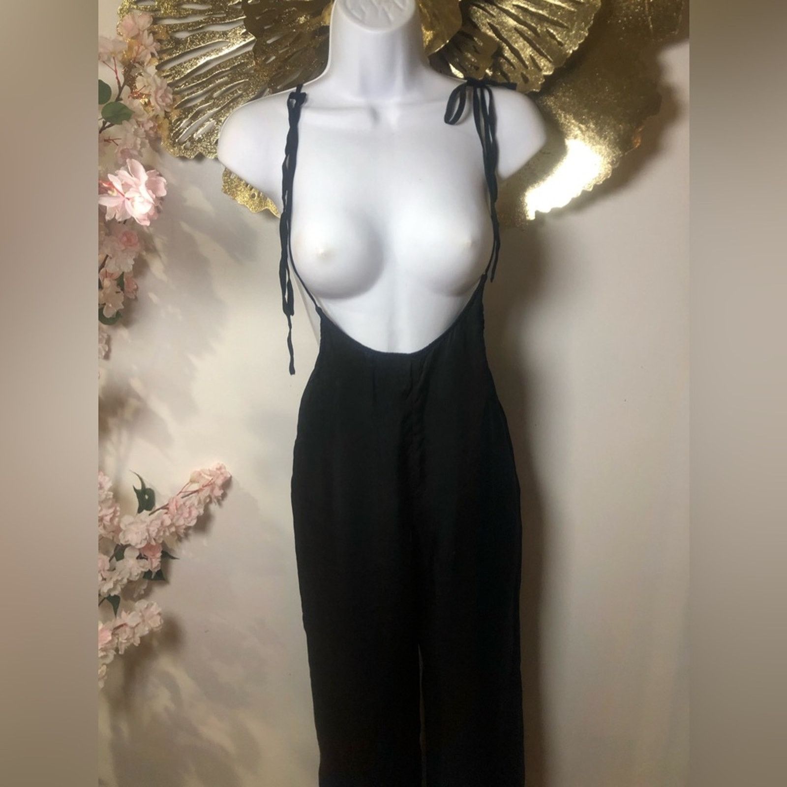 Other Pants bottoms Suspenders jumpsuit. Silky look and feel. Size 25" / US 0 / IT 36 - 5 Thumbnail