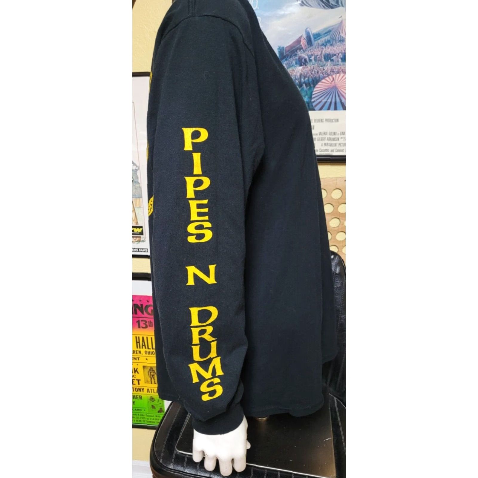 Gildan Guns N Hoses Pipes N Drums Southwest Florida Longsleeve T Shirt XL Black Gildan Dryblend Logo Cotton Crew Neck Men T-Shirt Size US XL / EU 56 / 4 - 3 Thumbnail