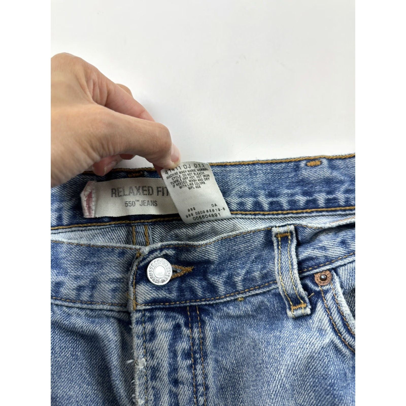 Levi's VINTAGE Levi's 550 Jeans Men 36x29 Blue 100% Cotton Relaxed Tapered Red Tab Mens Size US 36 / EU 52 - 6 Thumbnail