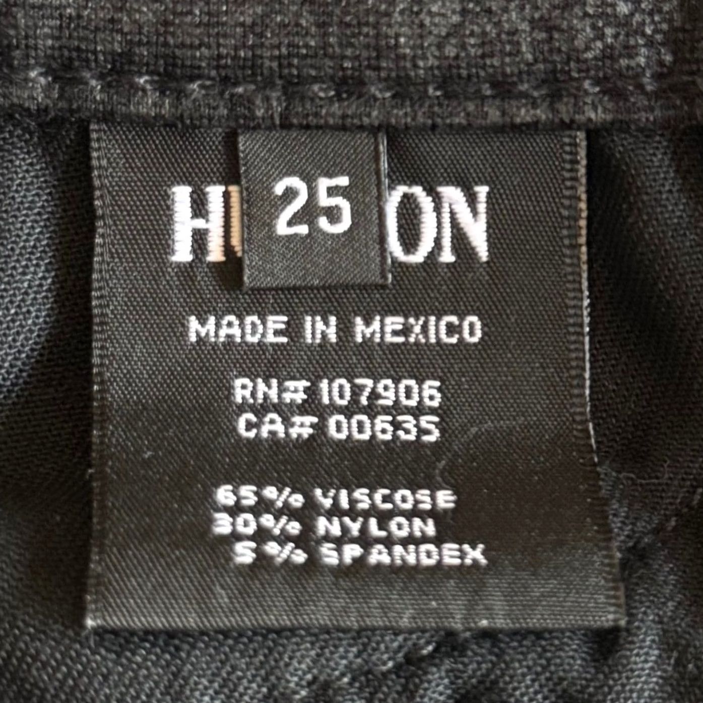 Hudson Hudson Nico Midrise Super Skinny Jeans Black Tonal Floral Damask Textured Goth Brocade Size 42" / US 20 - 6 Thumbnail
