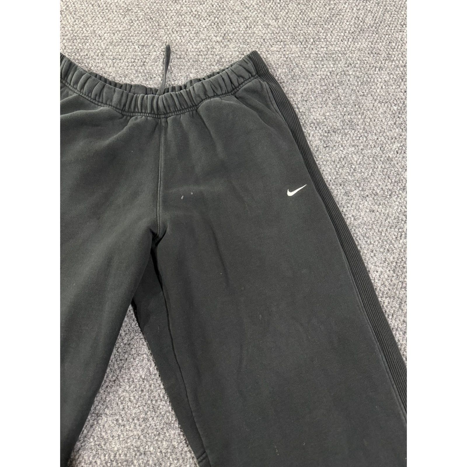 Nike Nike Sweatpants Mens 2XL Black Fleece Zip Hem Side Stripe Athletic Pants Size US 39 - 6 Thumbnail