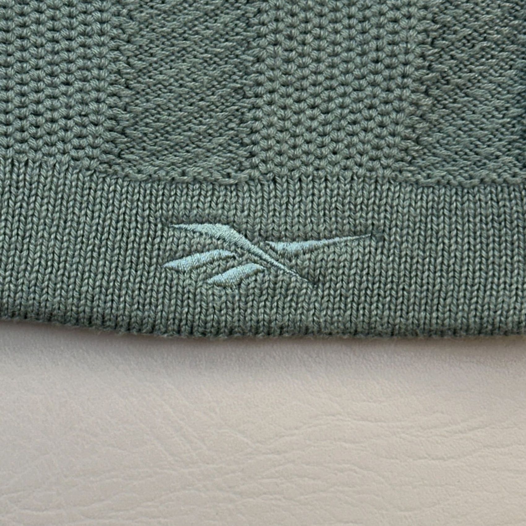 Reebok VINTAGE Reebok Golf Sweater Vest Mens 2XL Green Button Front Sleeveless Casual Size US XXL / EU 58 / 5 - 2 Thumbnail