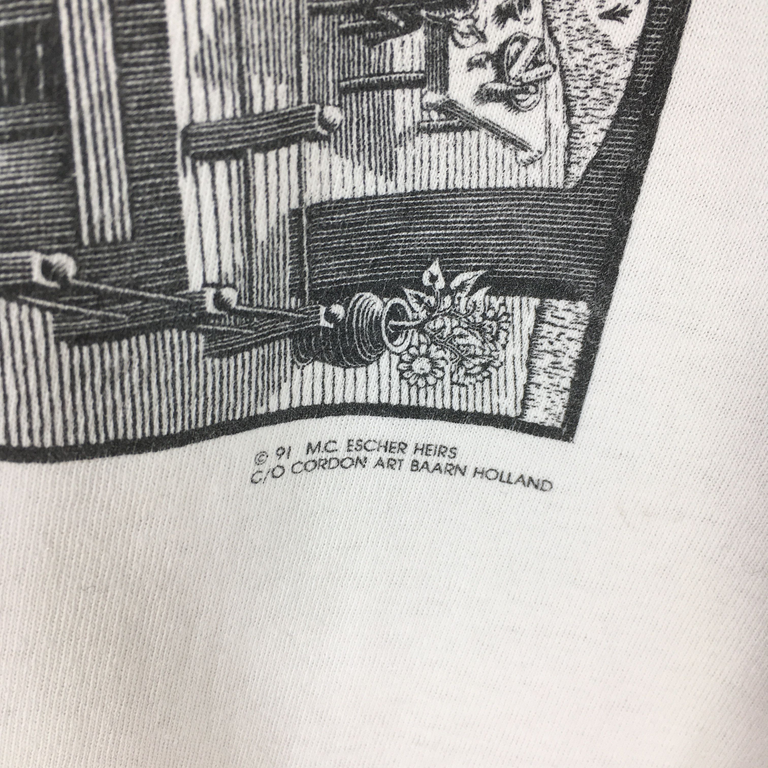 Art Comes First 90s M.C. Escher Relativity Lithograph Artwork White T shirt Size US XL / EU 56 / 4 - 4 Thumbnail