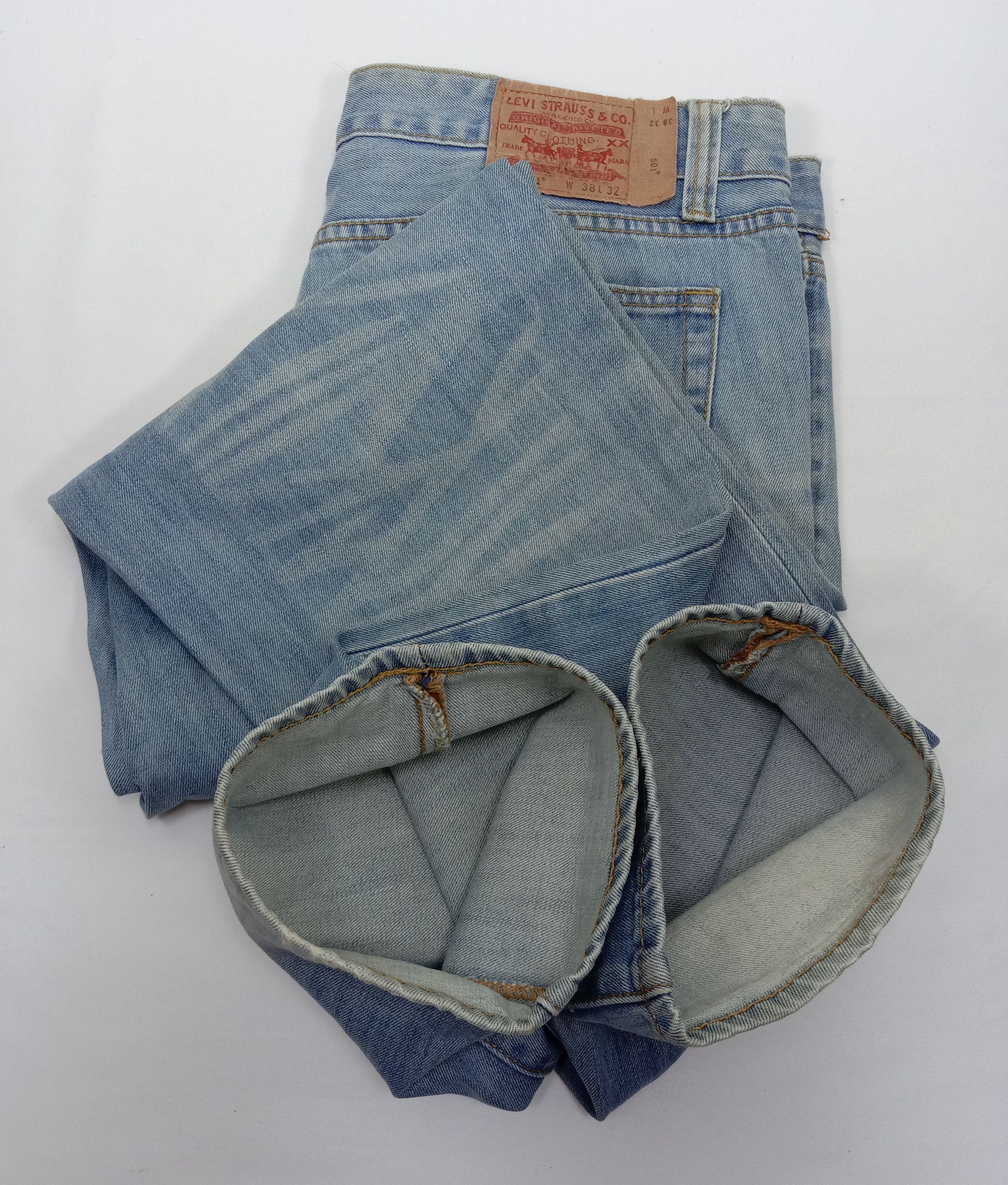 Levi's Vintage Levi's 501 Jeans Blue Wash Fly Buttons Denim Size US 37 - 13 Thumbnail