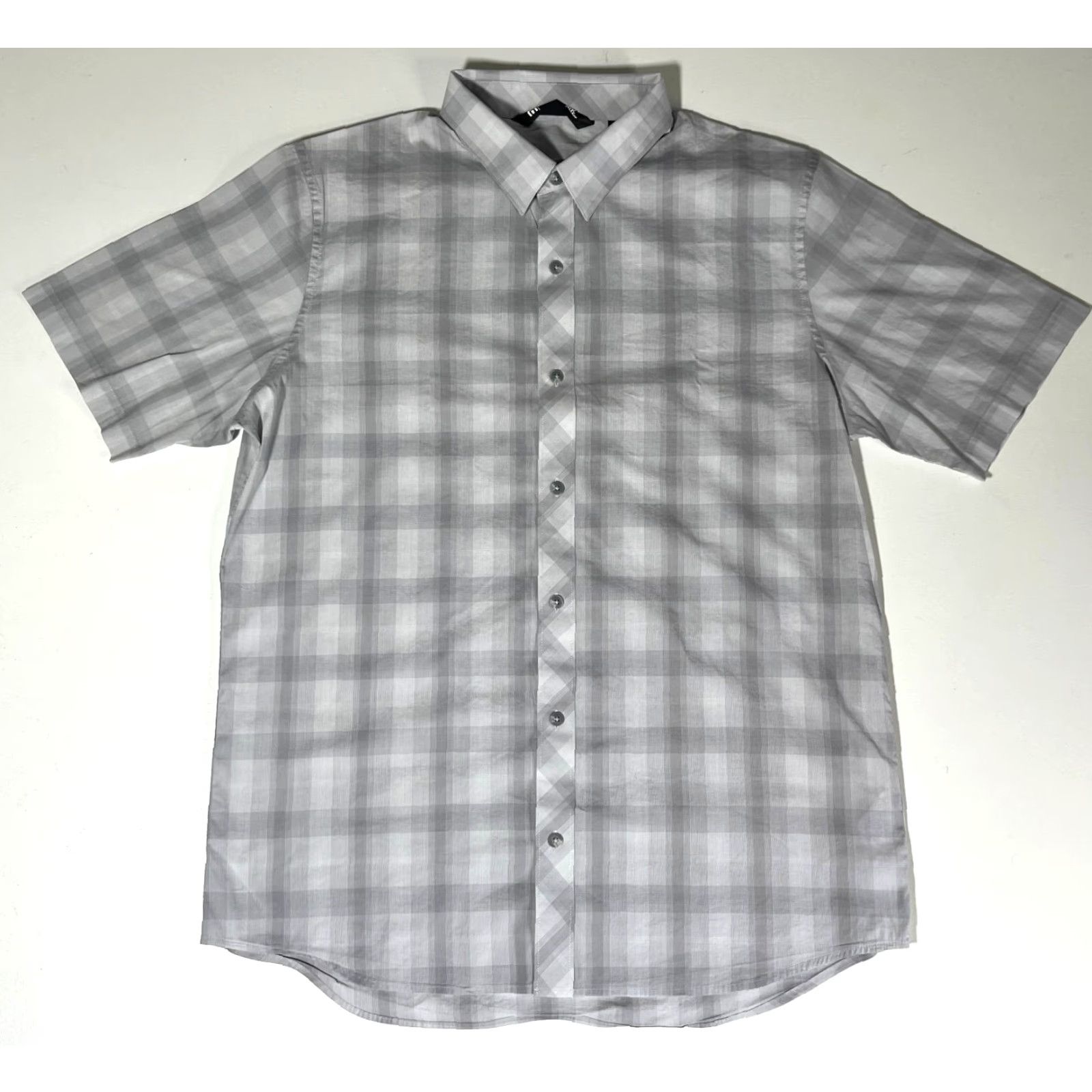 TravisMathew VINTAGE Travis Mathew Shirt Plaid Button-Up Short Sleeve Mens L Gray Cash or Check Casual Size US L / EU 52-54 / 3 - 4 Thumbnail