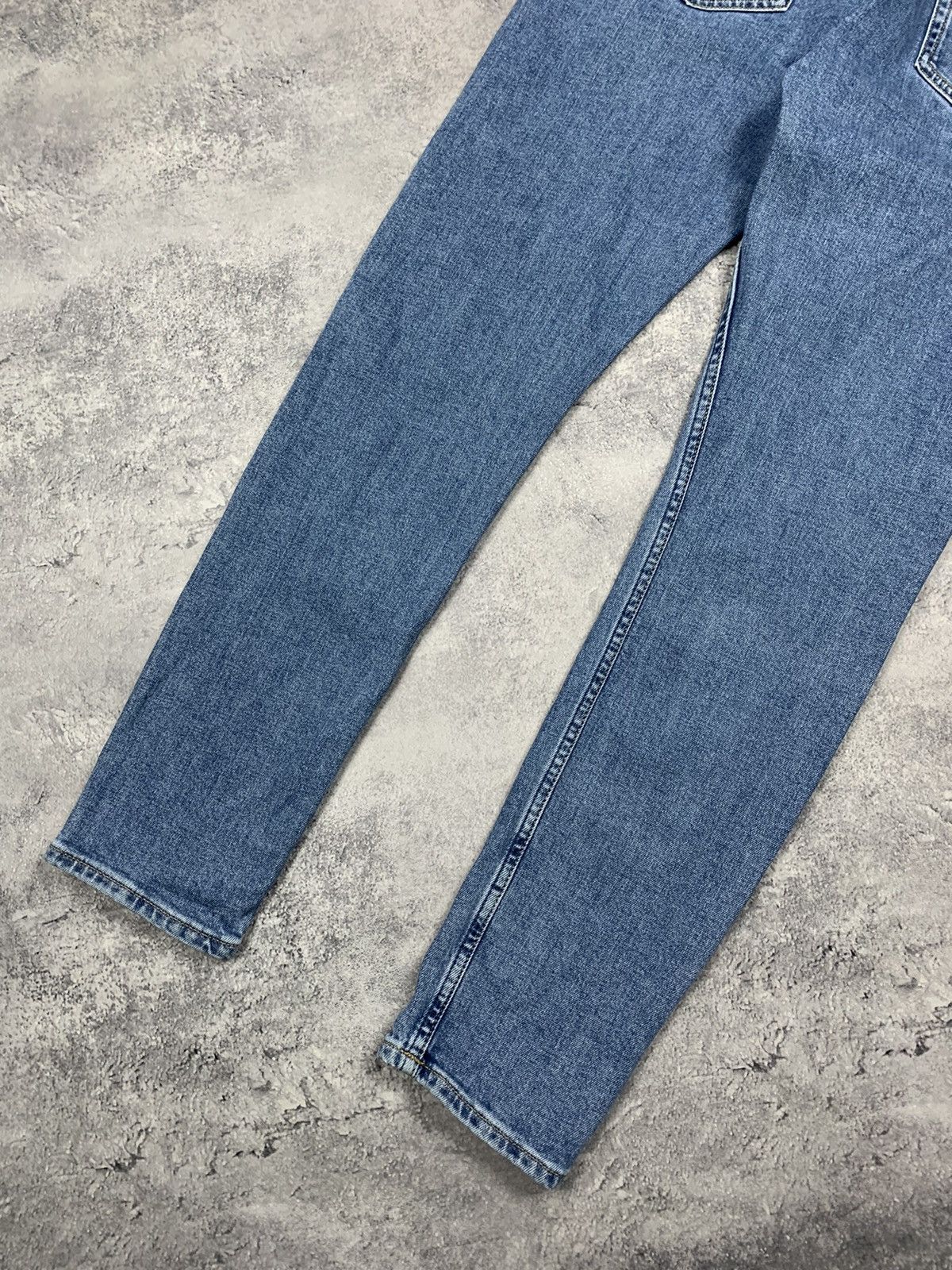 Calvin Klein Calvin Klein Washed Blue Jeans Slim Taper Fit Size W32L30 Size US 32 / EU 48 - 3 Thumbnail