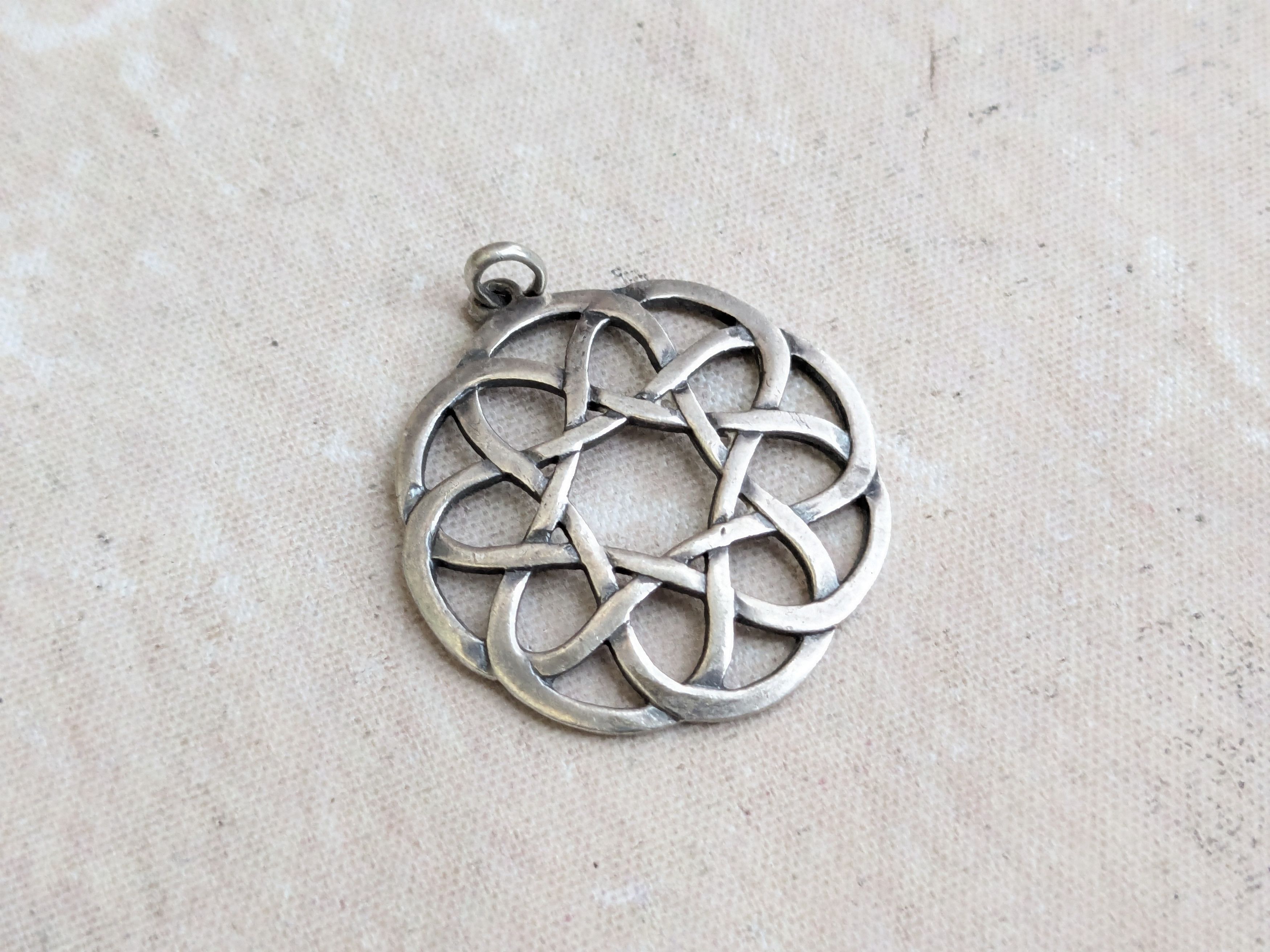 Vintage Sterling Pendant Celtic Knot Flower