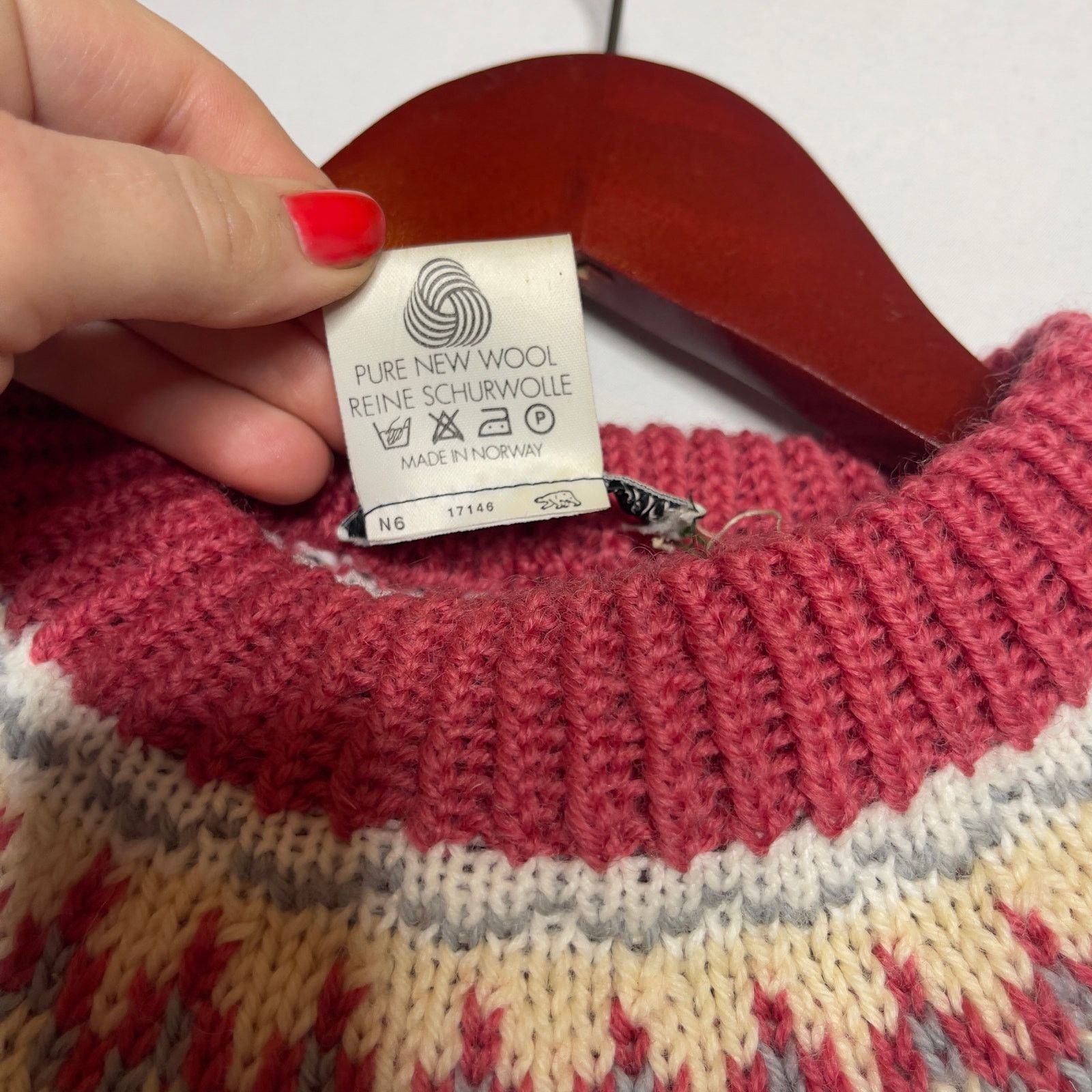 Vintage Vintage Handknitt Pink Fair Isle Nordic Sweater 100% Wool Size S / US 4 / IT 40 - 4 Thumbnail