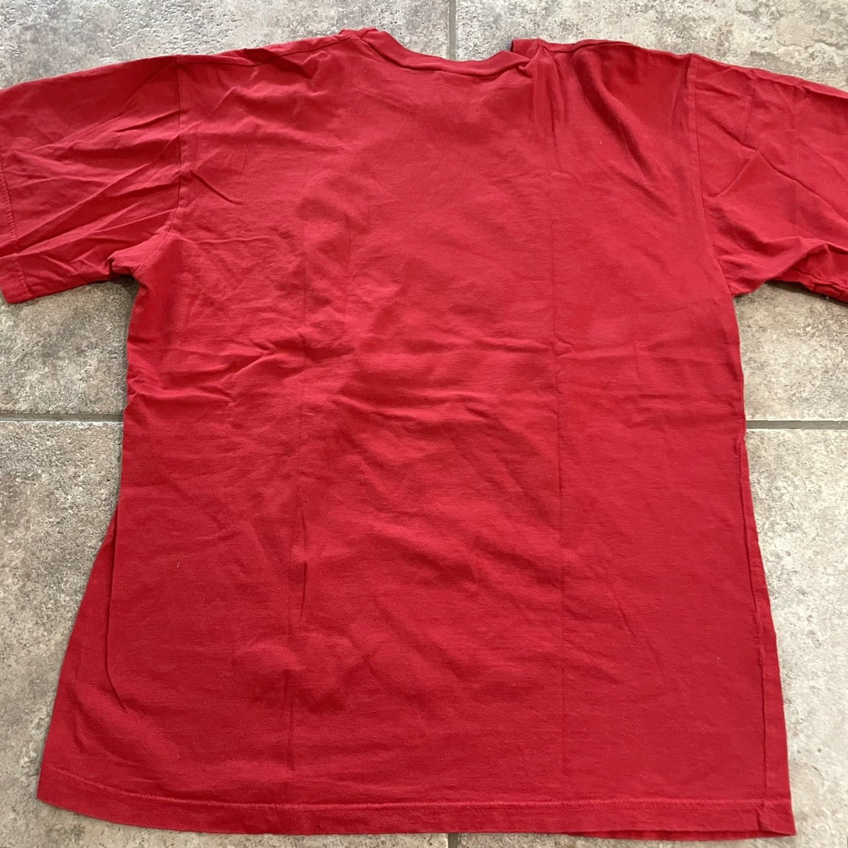 Vintage VINTAGE Sunstroke red graphic Tee Mens XL T-Shirt Shirt Men Red Graphic Tee X-Large Size US XL / EU 56 / 4 - 5 Thumbnail