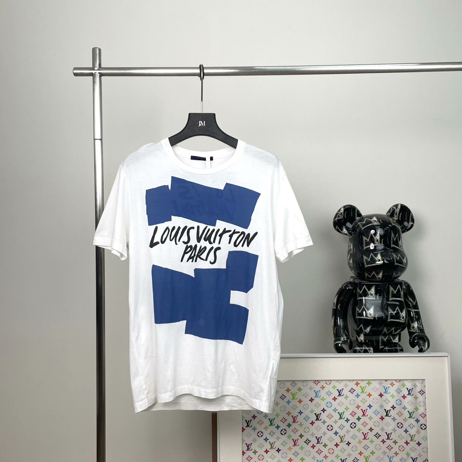 Louis Vuitton Louis Vuitton Retro T-Shirt m Men Size US M / EU 48-50 / 2 - 1 Thumbnail