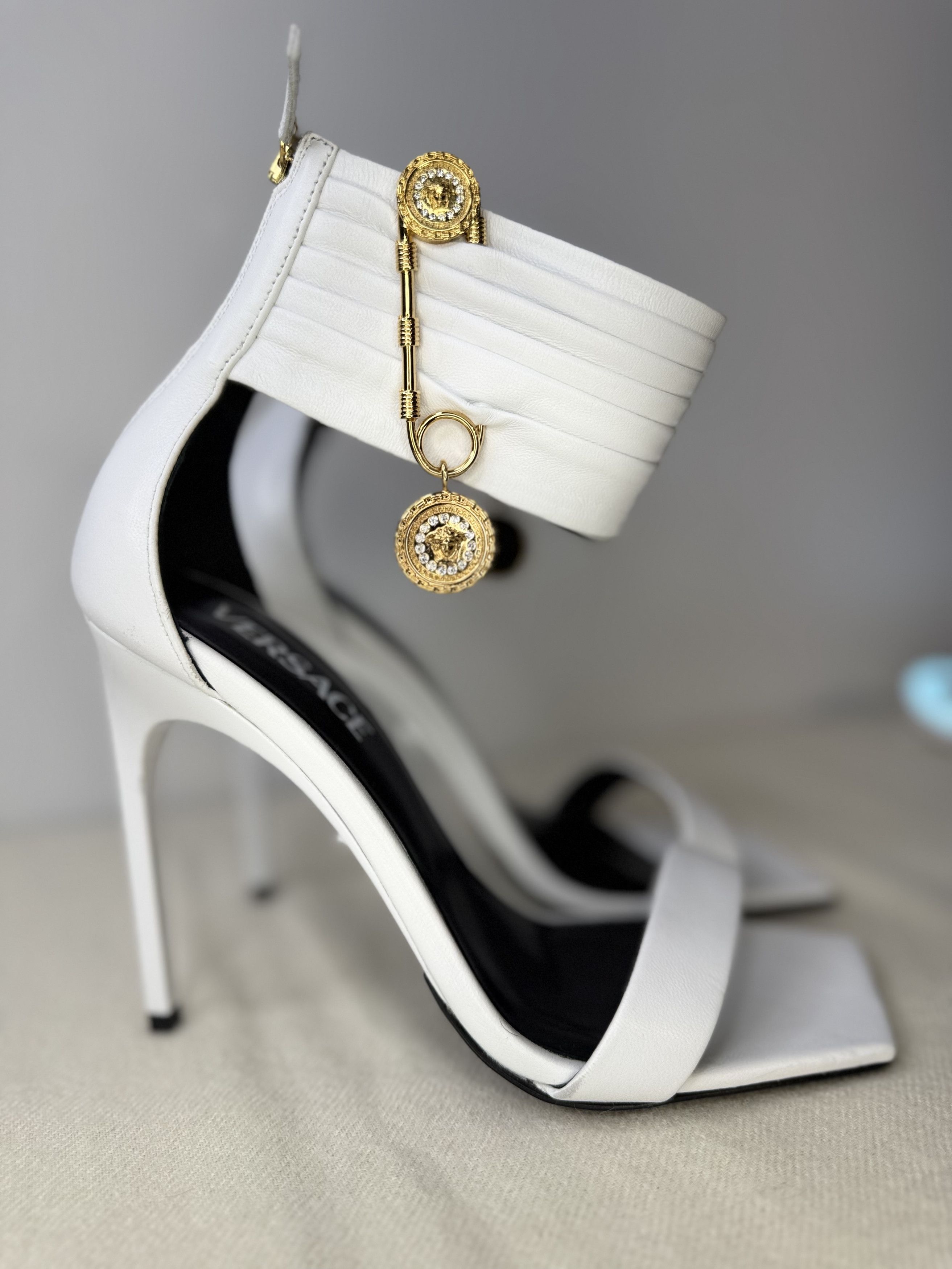 Versace Medusa Safety Pin Heels Size US 8 / IT 38 - 4 Thumbnail
