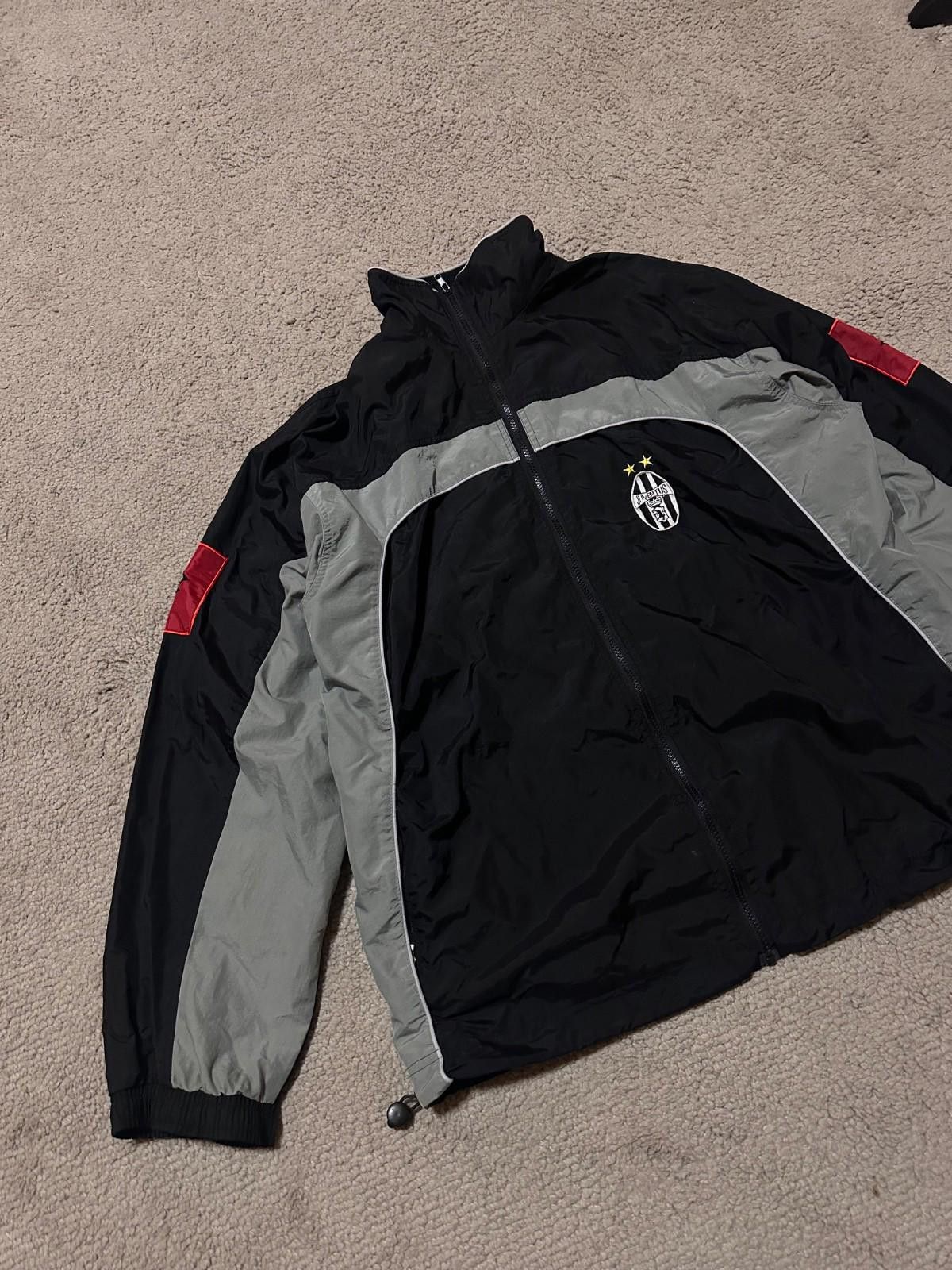 Lotto Sport Juventus Vintage Training Jacket Lotto Season 2002/2003 L Size US L / EU 52-54 / 3 - 2 Thumbnail