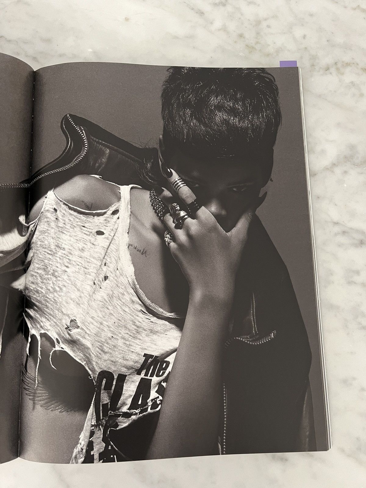 Other RIHANNA 032c MAGAZINE 25th ISSUE BERLIN WINTER 2013/14 Size ONE SIZE - 10 Thumbnail